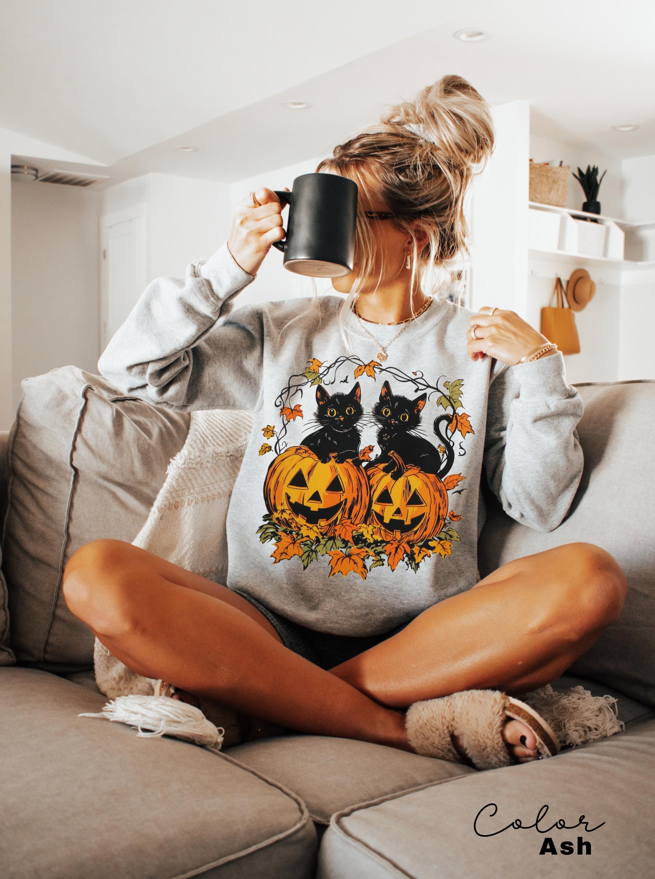 Spooky Cat Halloween Sweatshirt, Vintage 90s Halloween Cat, Retro Cat Crewneck, Pumpkin, Jack O Lantern Black Cat Halloween, Spooky Season