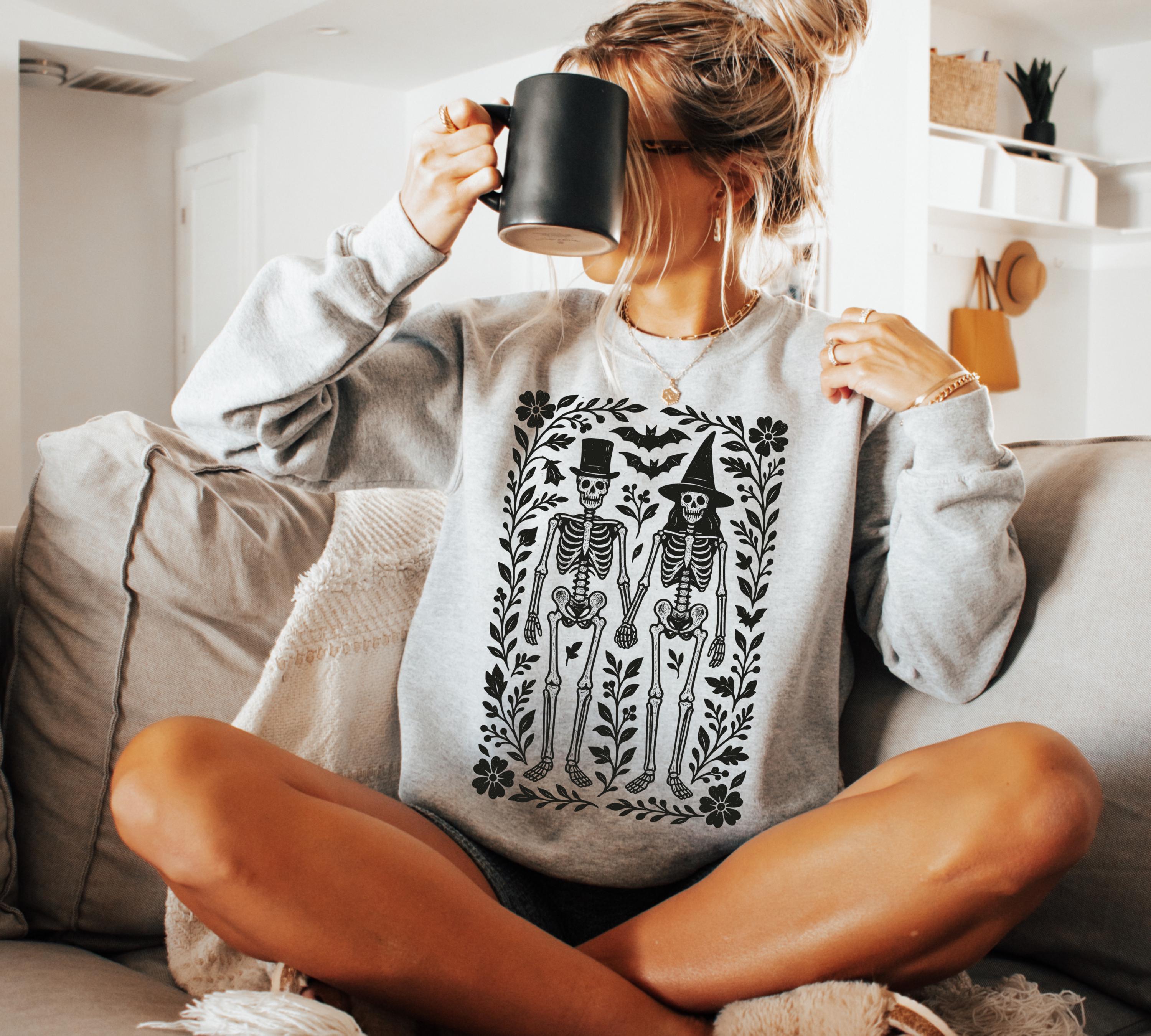 Skeleton 90s Vintage Style Sweatshirt, Retro Halloween Pullover, Skeleton Halloween Crewneck, Boho Cottagecore Halloween, Spooky Season