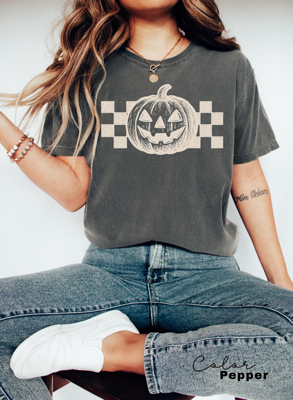 Halloween Cute Pumpkin Shirt, Jack O Lantern Shirt, Retro Halloween Tee, Women's Halloween Shirt, Fall Spooky, Comfort Colors, Oversized