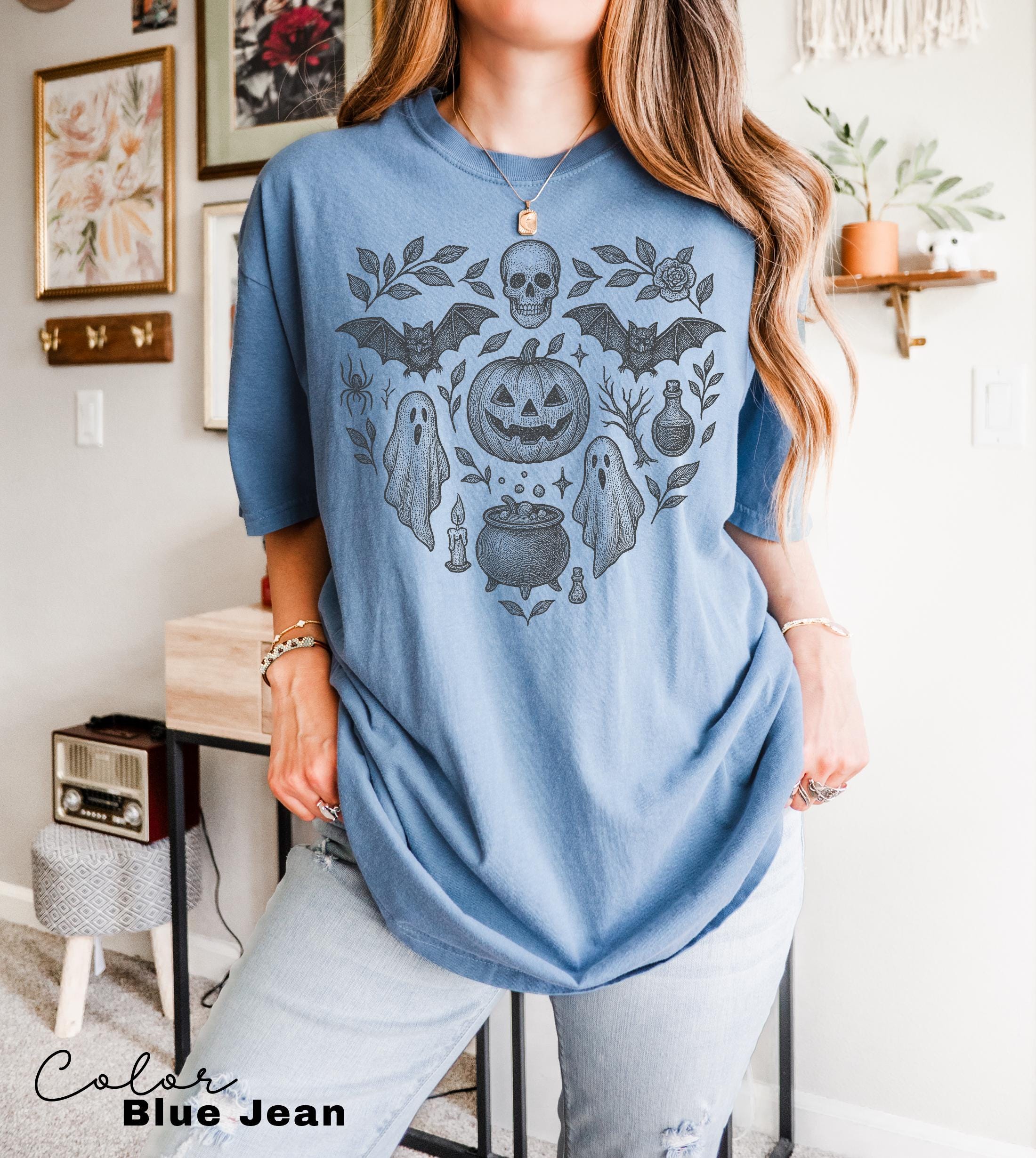 Vintage Retro Halloween Jack O Lantern Pumpkin Shirt, Bat Shirt, Ghost Halloween Shirt, Bats Shirt, Spooky Season, Halloween Heart Tee