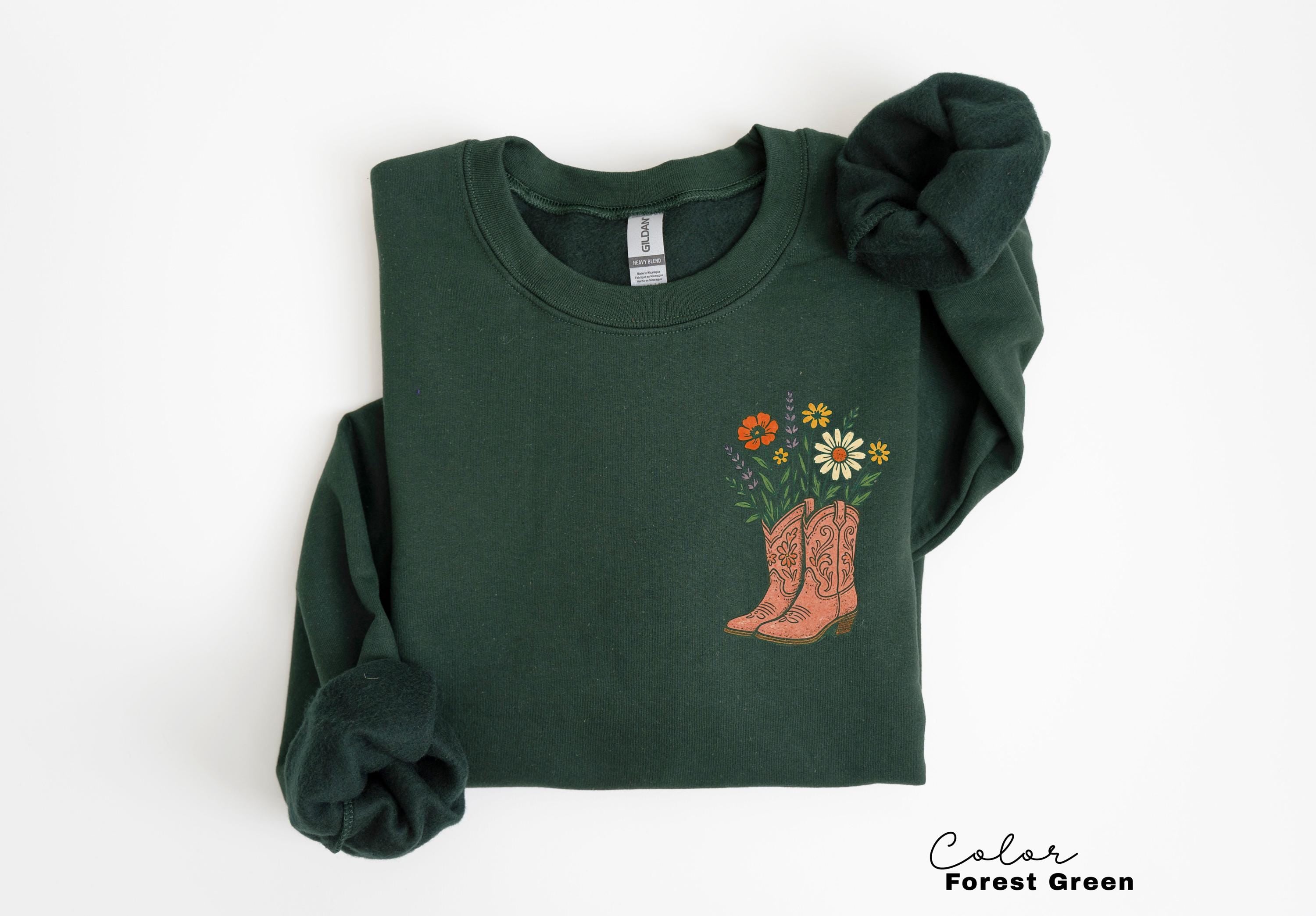 Cowgirl Boots Wildflowers Sweatshirt, Retro Western, Country Girl Sweatshirt, Rodeo Outfit, Gift for Her, Country Farm Crewneck, Floral