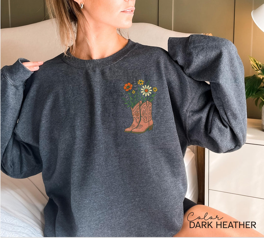 Cowgirl Boots Wildflowers Sweatshirt, Retro Western, Country Girl Sweatshirt, Rodeo Outfit, Gift for Her, Country Farm Crewneck, Floral