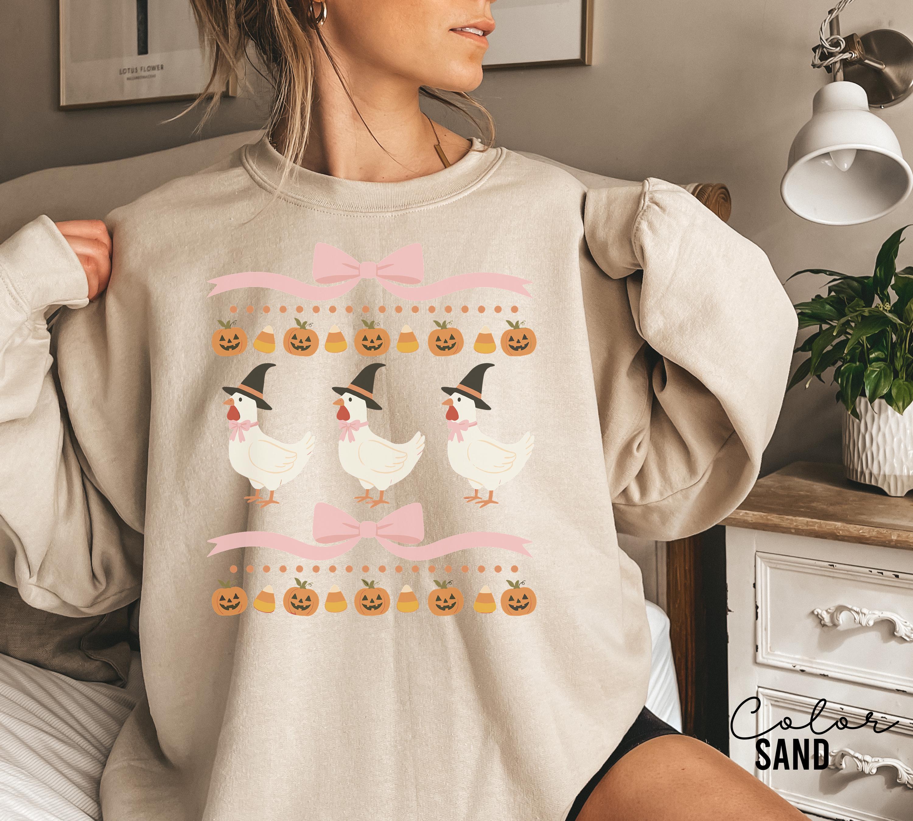 Halloween Chicken Bow Sweatshirt, Retro Chicken, Cottagecore Halloween, Witch Chicks, Funny Chicken, Farm Halloween, Country
