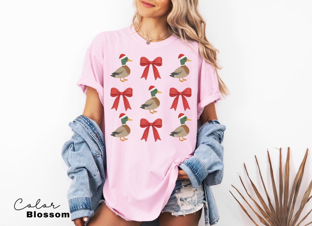 Christmas Duck Bow Shirt, Duck Christmas Shirt, Funny Christmas T-shirt, Cute Holiday Tee, Xmas Gift,