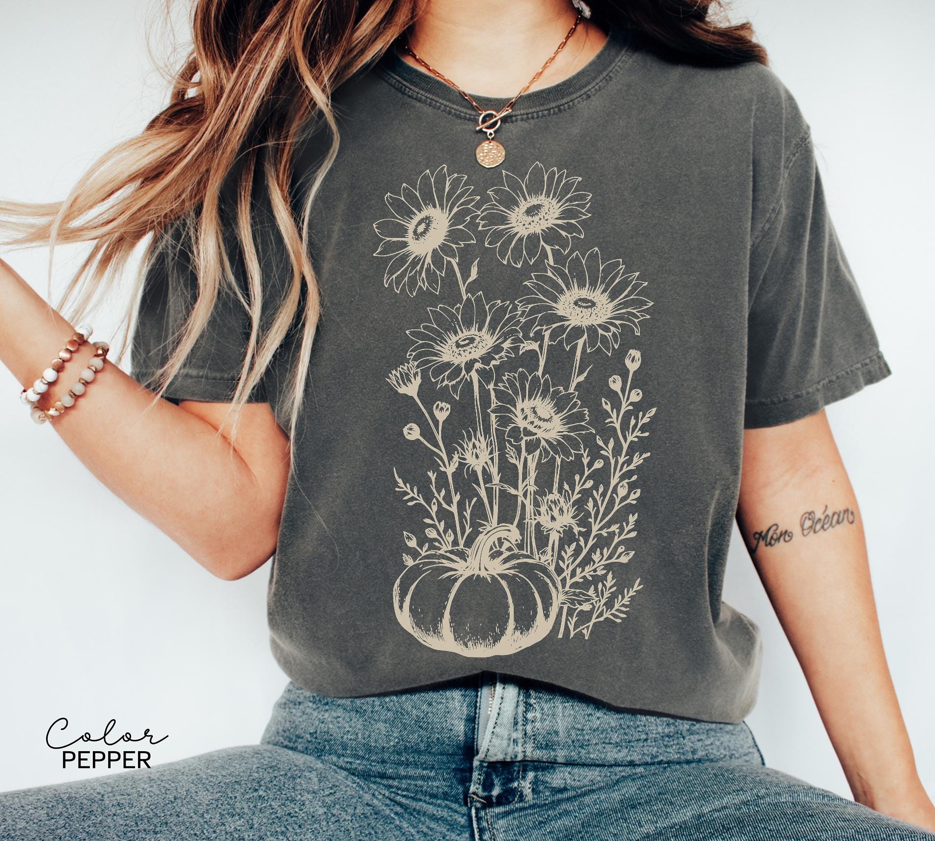 Boho Fall Floral Shirt, Retro Fall Tshirt, Comfort Colors, Autumn Vibes Shirt, Pumpkin Fall Tee, Pressed Wildflower Flower Shirt