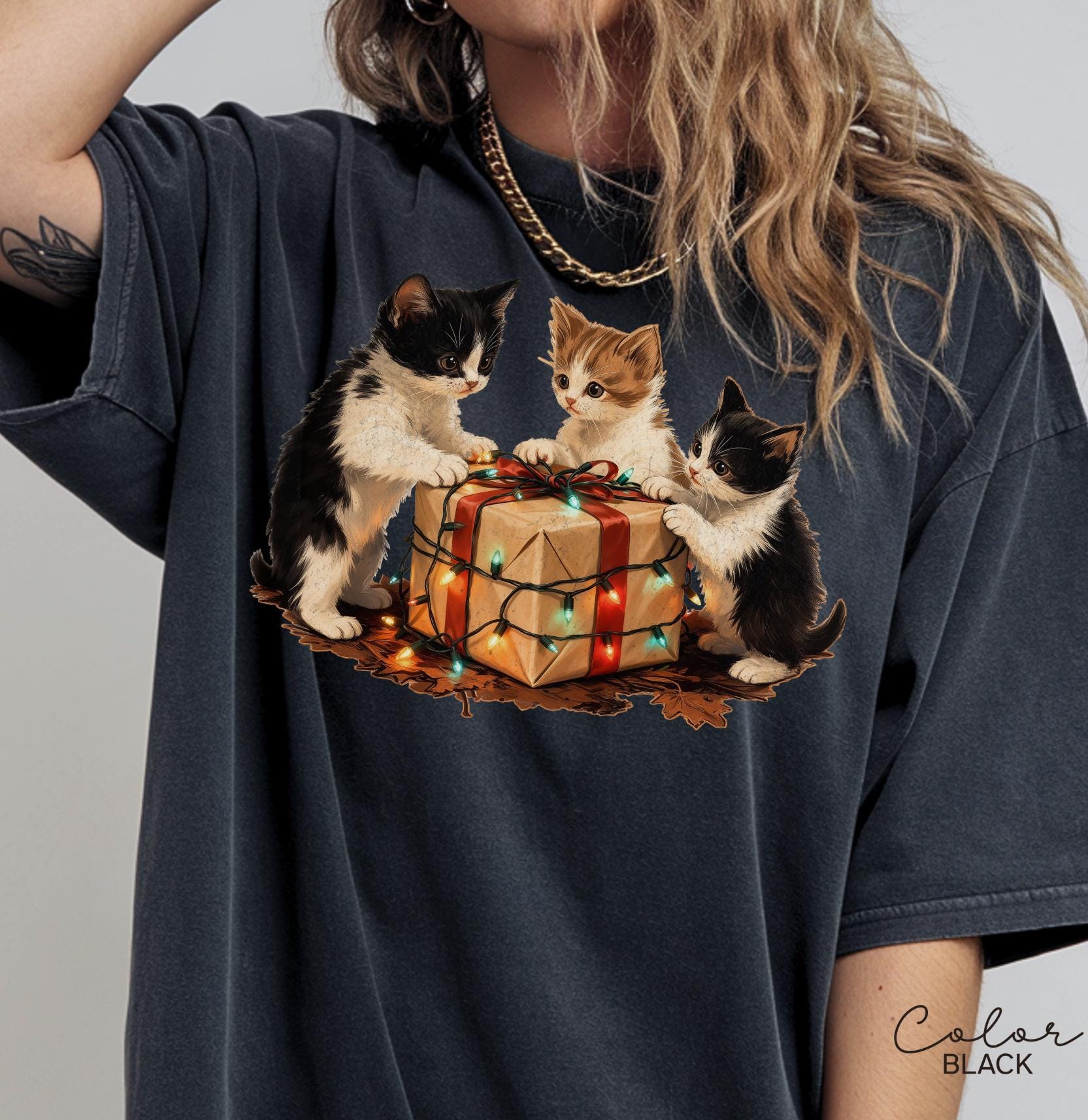 90s Christmas Cat Shirt, Retro Cat T-Shirt, Comfort Colors, Cute Cat Shirt, Cat Lover Gift, Retro Christmas T-Shirt, Retro Xmas