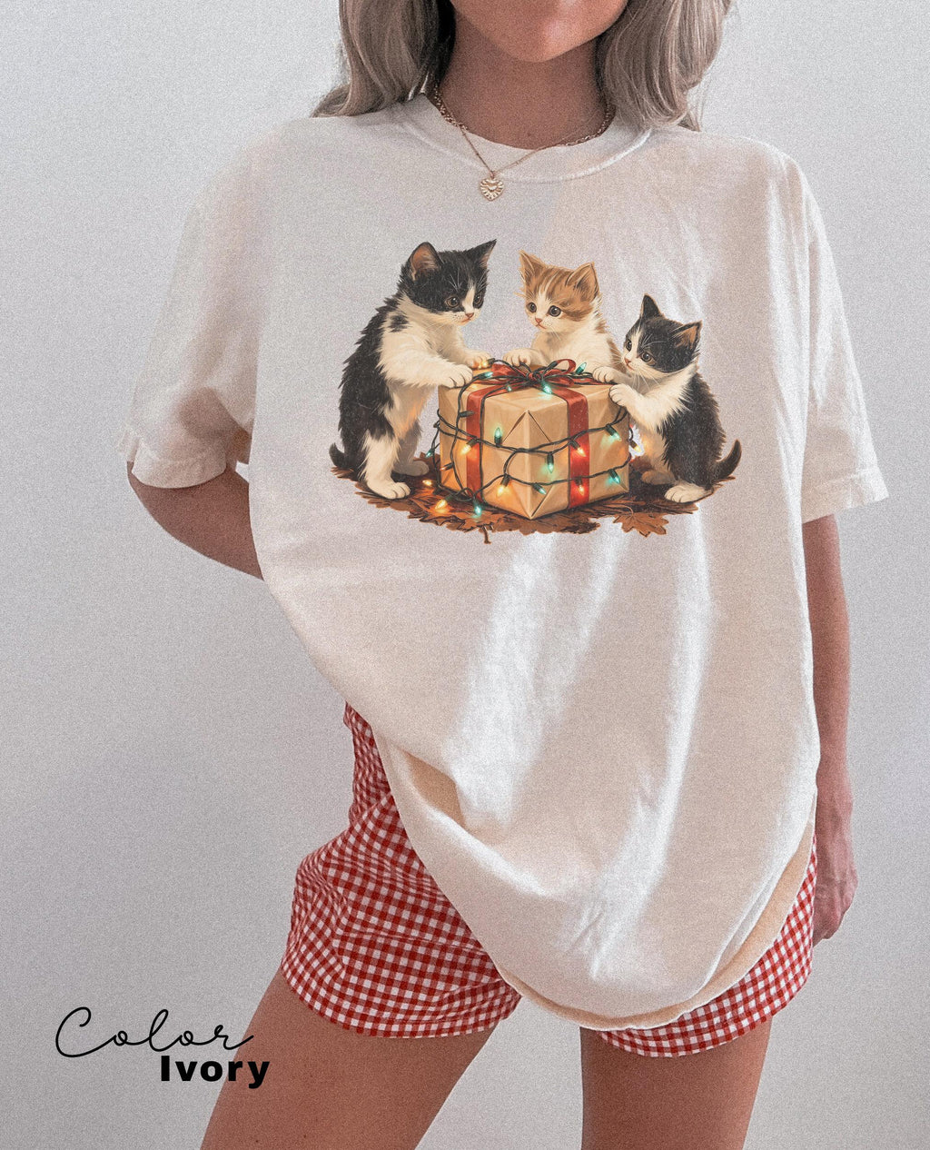 90s Christmas Cat Shirt, Retro Cat T-Shirt, Comfort Colors, Cute Cat Shirt, Cat Lover Gift, Retro Christmas T-Shirt, Retro Xmas