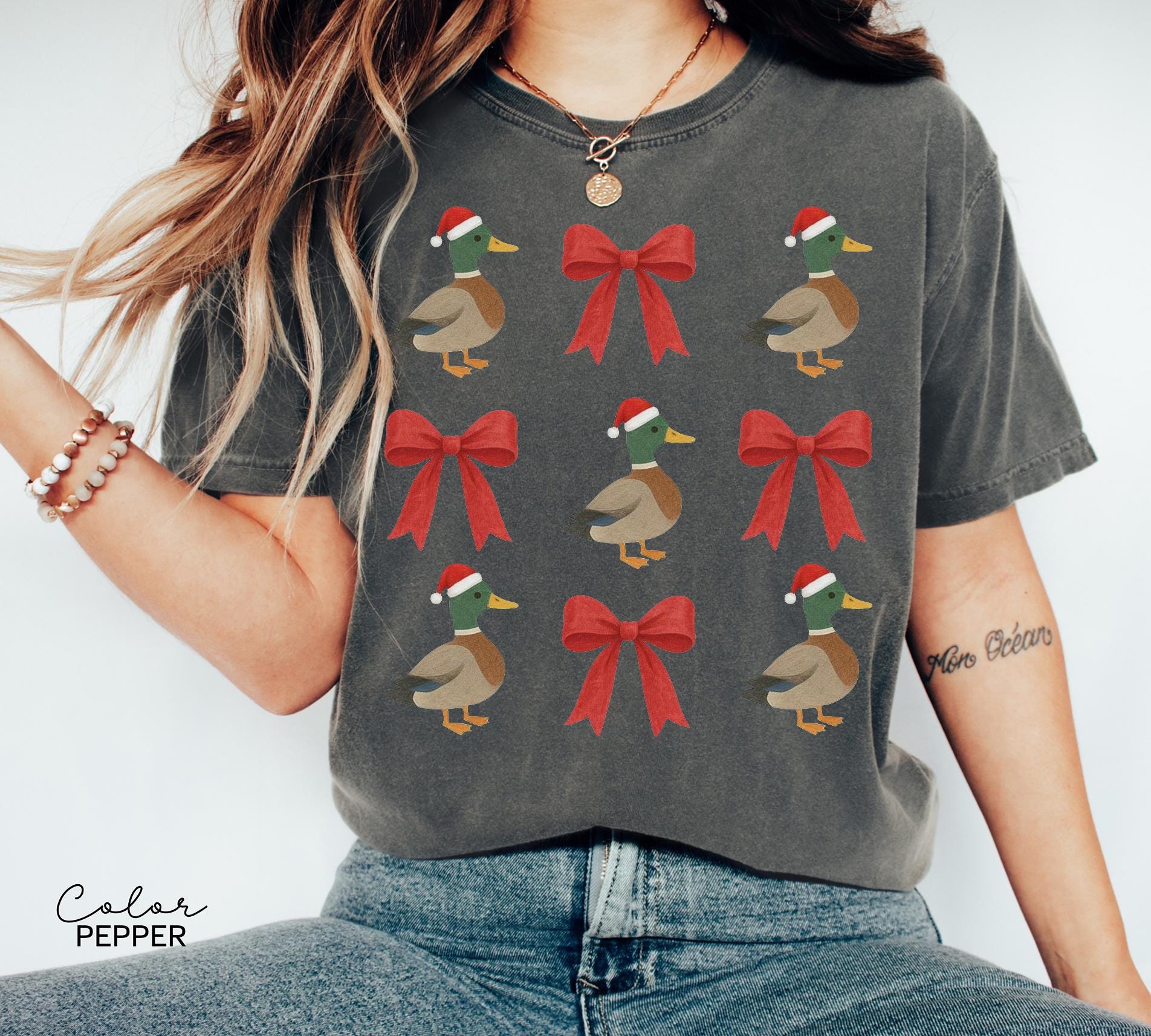 Christmas Duck Bow Shirt, Duck Christmas Shirt, Funny Christmas T-shirt, Cute Holiday Tee, Xmas Gift,
