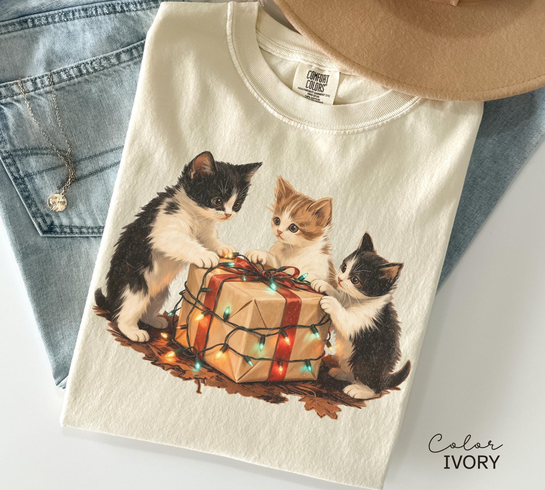 90s Christmas Cat Shirt, Retro Cat T-Shirt, Comfort Colors, Cute Cat Shirt, Cat Lover Gift, Retro Christmas T-Shirt, Retro Xmas
