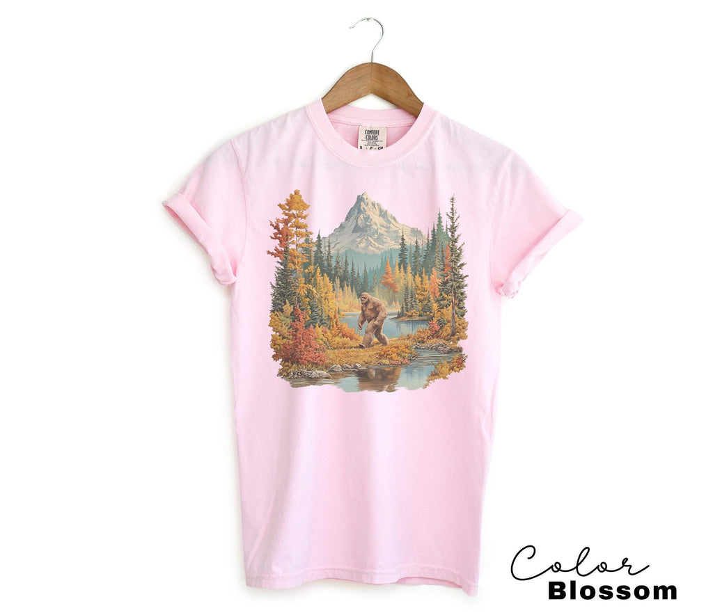 Big Foot Retro Nature Sweatshirt, 90s Nature Crewneck