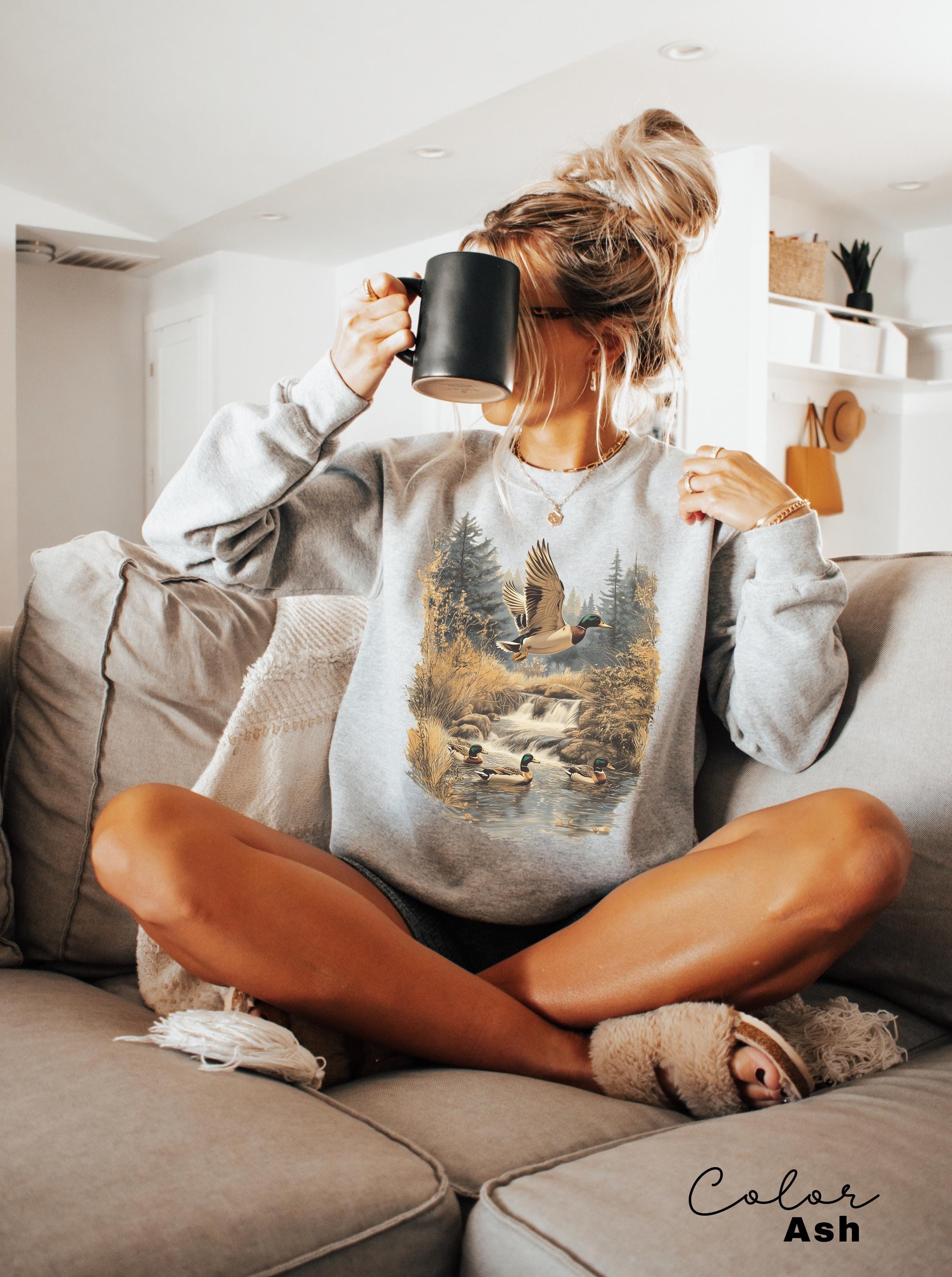 Retro Duck Nature Sweatshirt , 90s Vintage Wildlife Mallard Duck Pullover, Cabincore Unisex Crewneck, Hiking Nature Lover