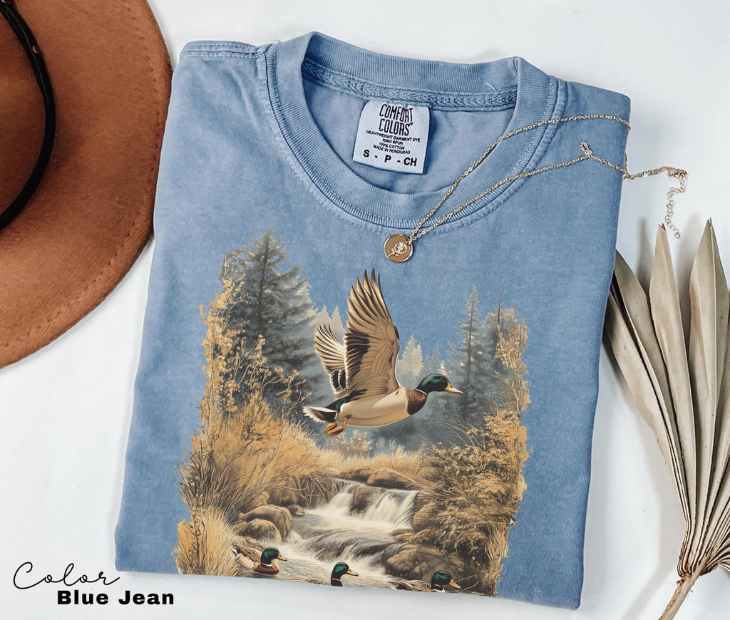 Retro Duck Nature Sweatshirt, 90s Vintage Mallard Duck Pullover Unisex Crewneck