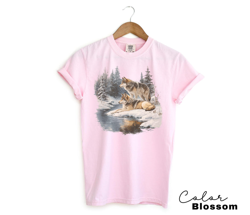Retro Wolf 90s Sweatshirt, Vintage Nature Wildlife Forest Crewneck