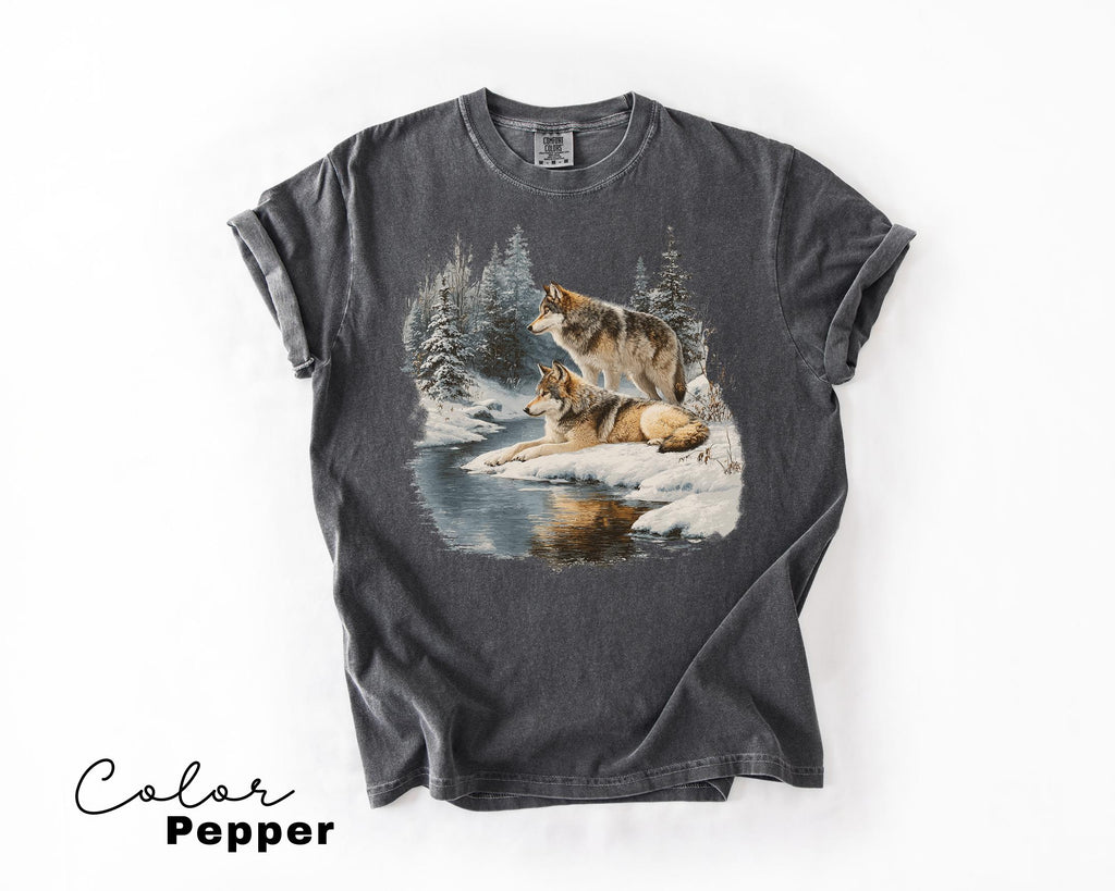 Retro Wolf 90s Sweatshirt, Vintage Nature Wildlife Forest Crewneck