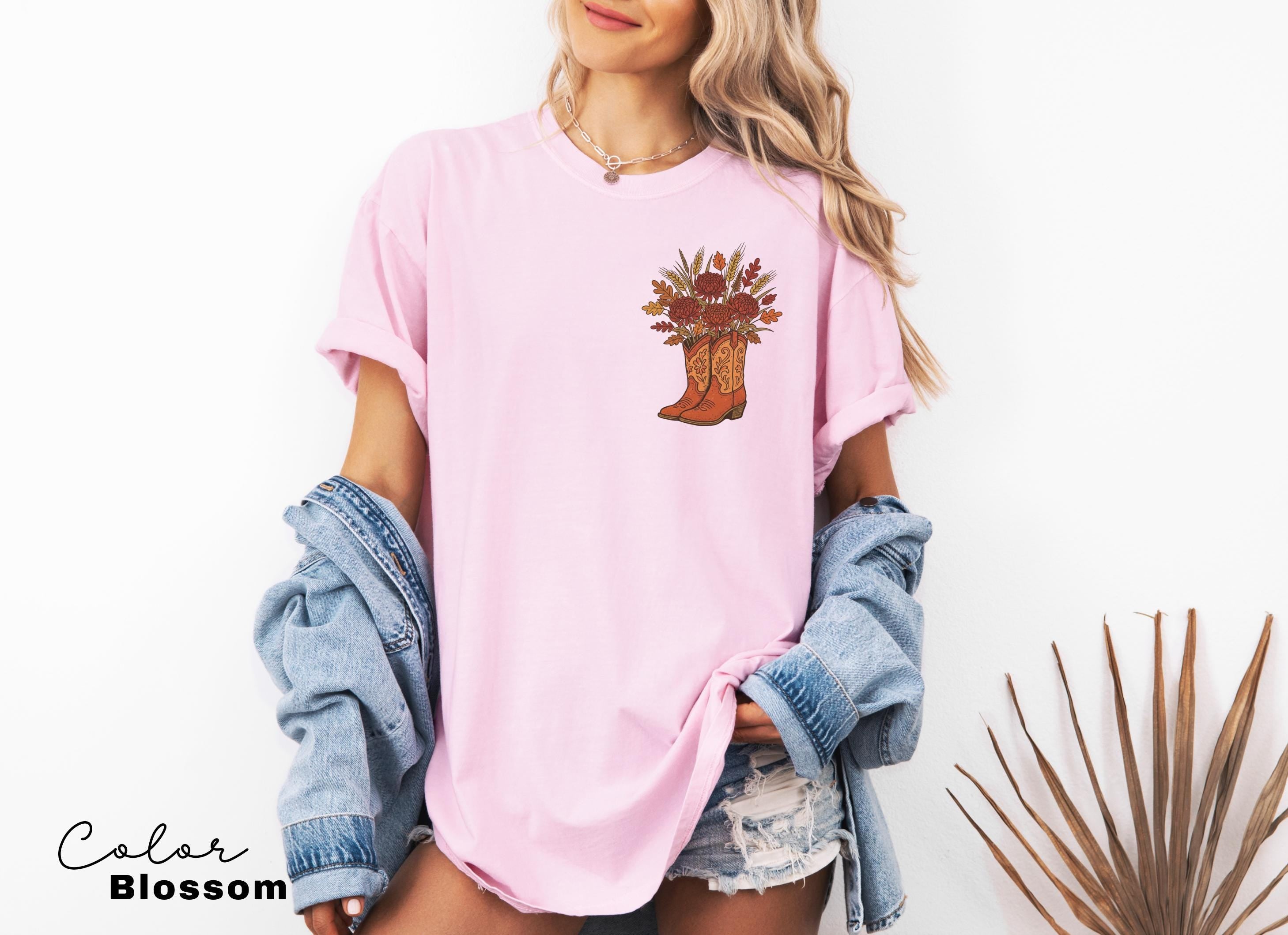 Cowgirl Boots Wildflowers Retro Western Graphic Sweatshirt