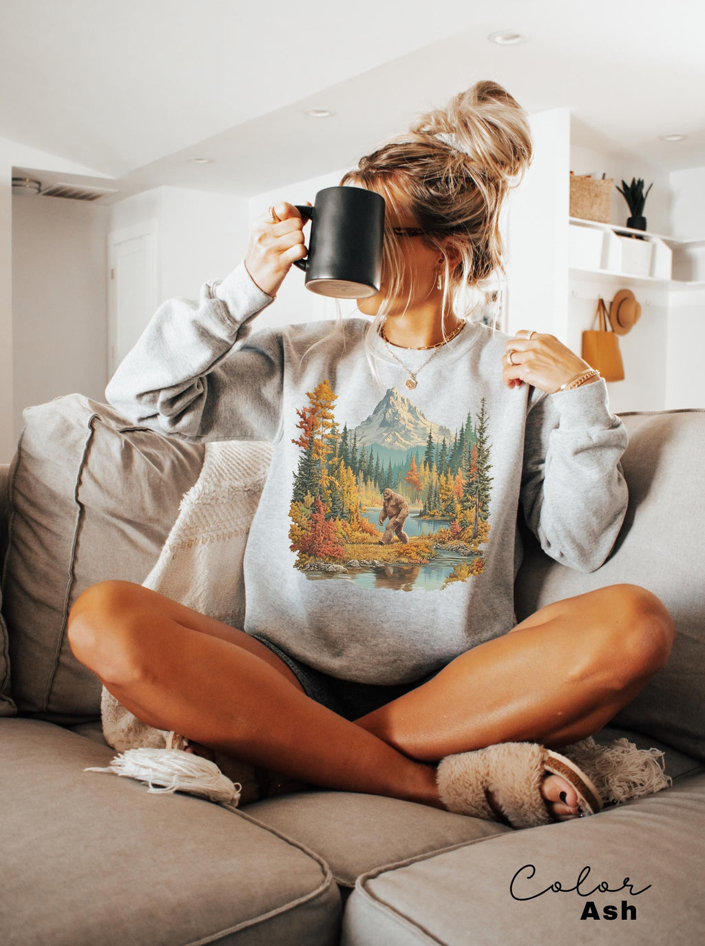 Big Foot Retro Nature Sweatshirt, Big Foot Shirt, 90s Nature Outfit Crewneck, Americana Nostalgia