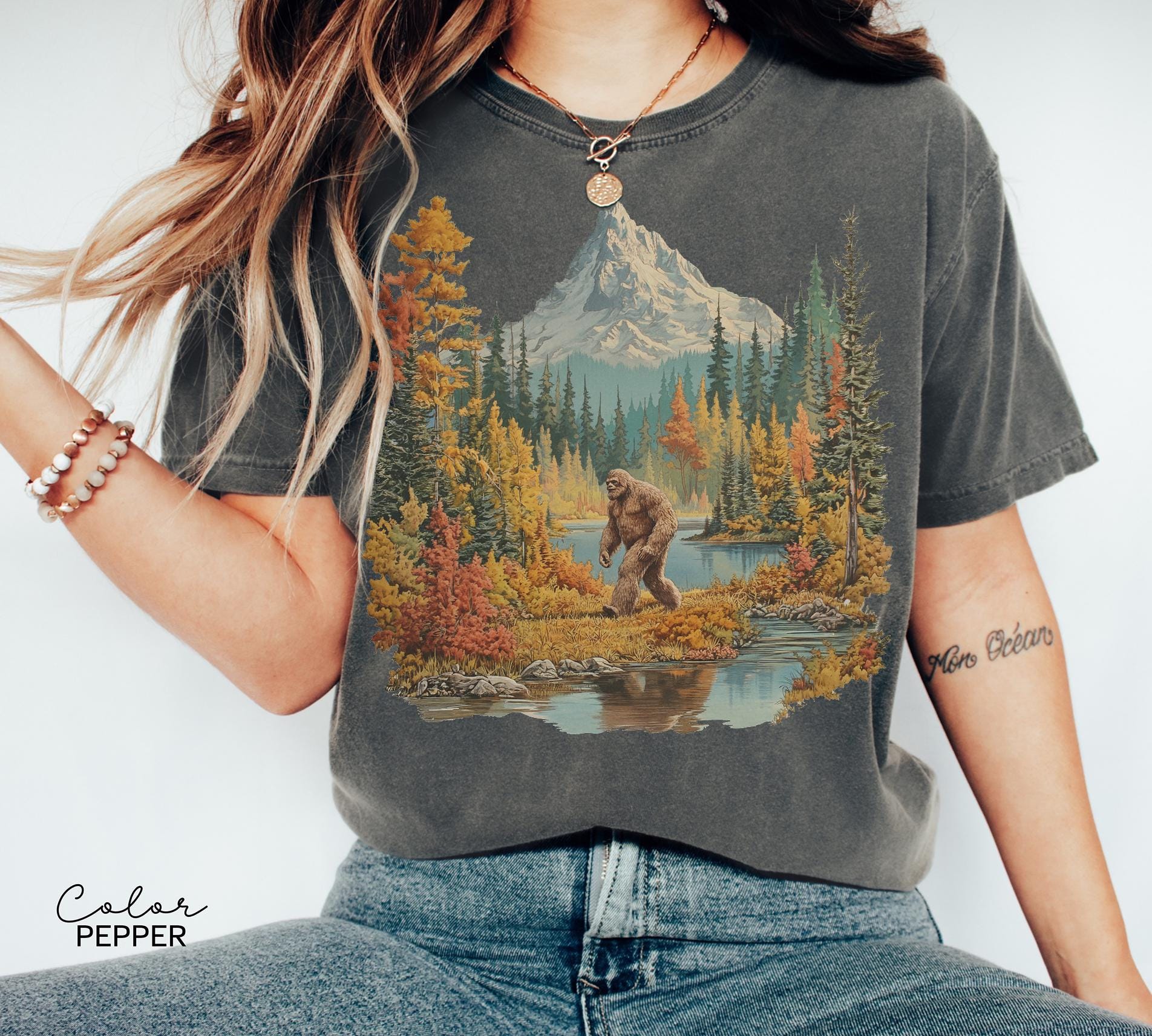 Big Foot Retro Nature Sweatshirt, 90s Nature Crewneck
