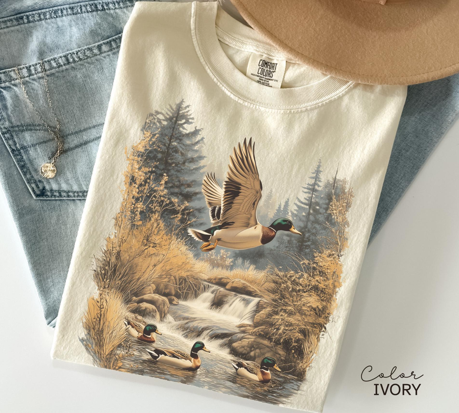 Retro Duck Nature Sweatshirt , 90s Vintage Wildlife Mallard Duck Pullover, Cabincore Unisex Crewneck, Hiking Nature Lover