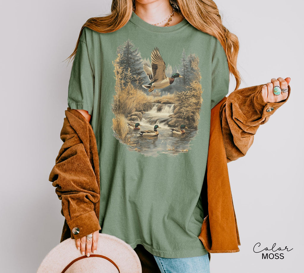 Retro Duck Nature Sweatshirt, 90s Vintage Mallard Duck Pullover Unisex Crewneck