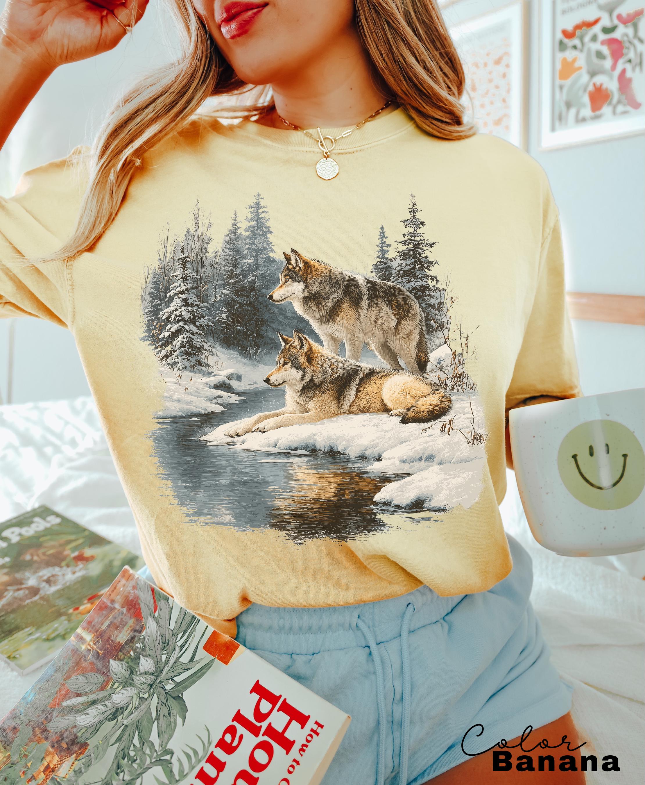 Retro Wolf 90s Sweatshirt, Vintage Nature Wildlife Forest Crewneck