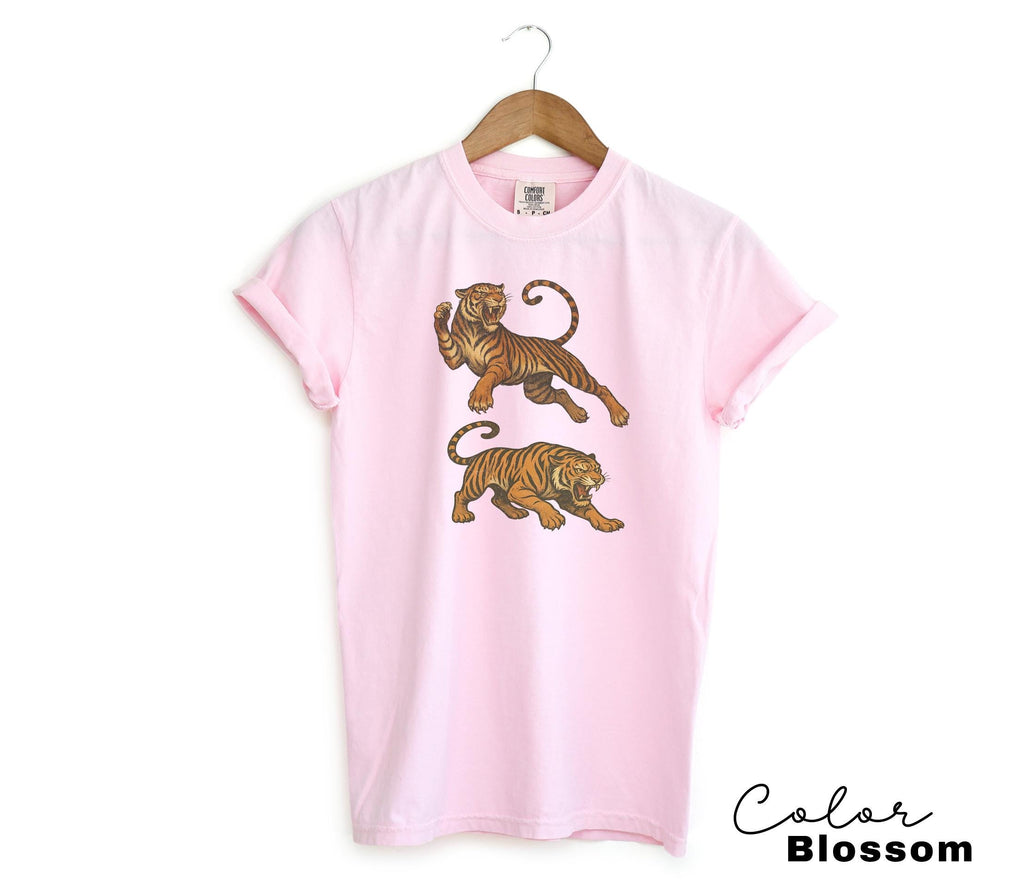 Retro Tiger T-Shirt Sweatshirt, 90s Vintage Tiger Lover Gift Tee