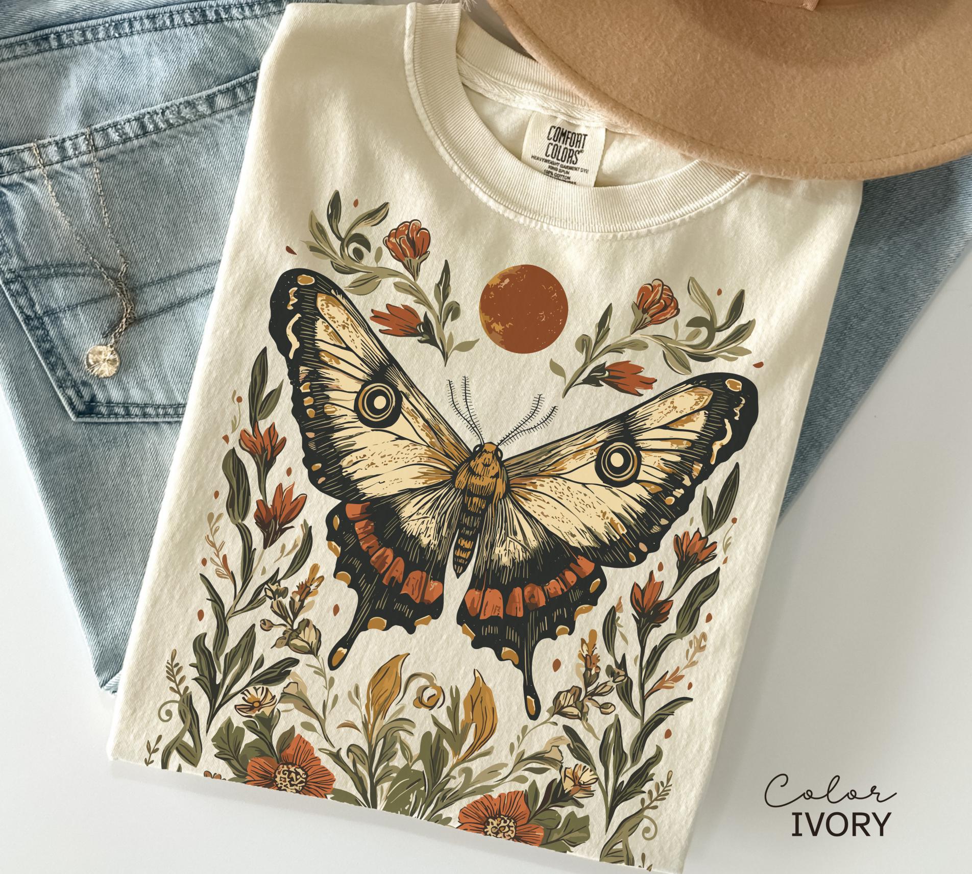 Luna Moth Shirt Sweatshirt, Dark Cottagecore, Gothic Dark Academia, Nature Lover Sweatshirt, Forestcore, Floral Crewneck