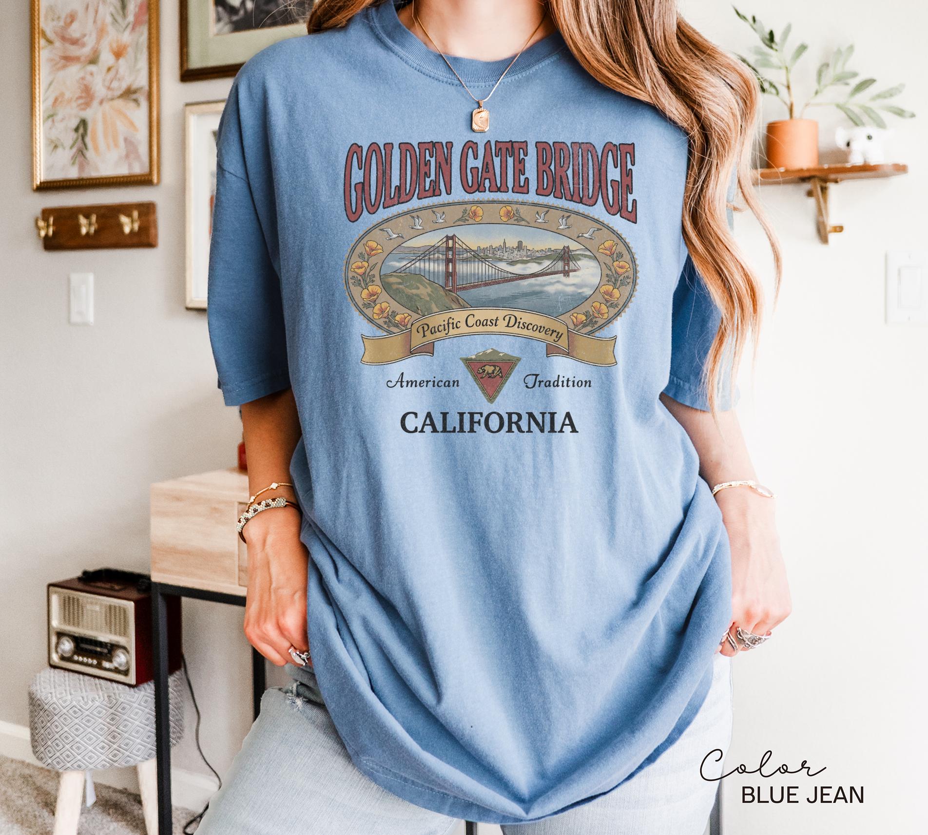 Retro California 90s Style Vintage T-Shirt with Golden Gate Design