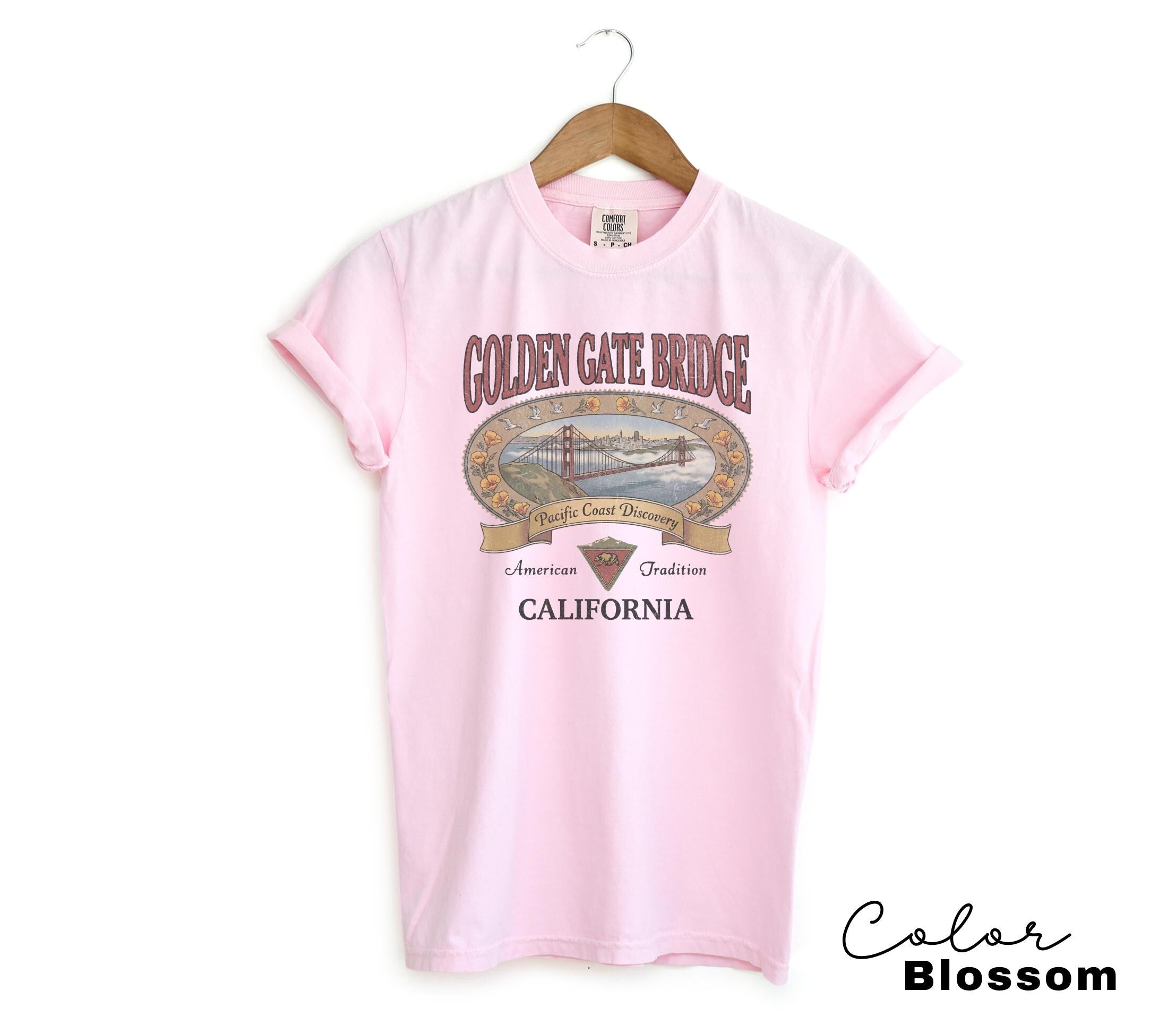 Retro California 90s Style Vintage T-Shirt with Golden Gate Bridge
