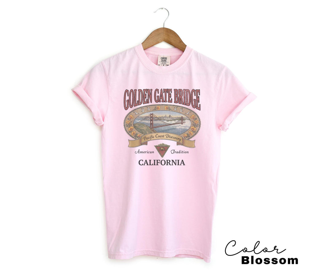 Retro California 90s Style Vintage T-Shirt with Golden Gate Design