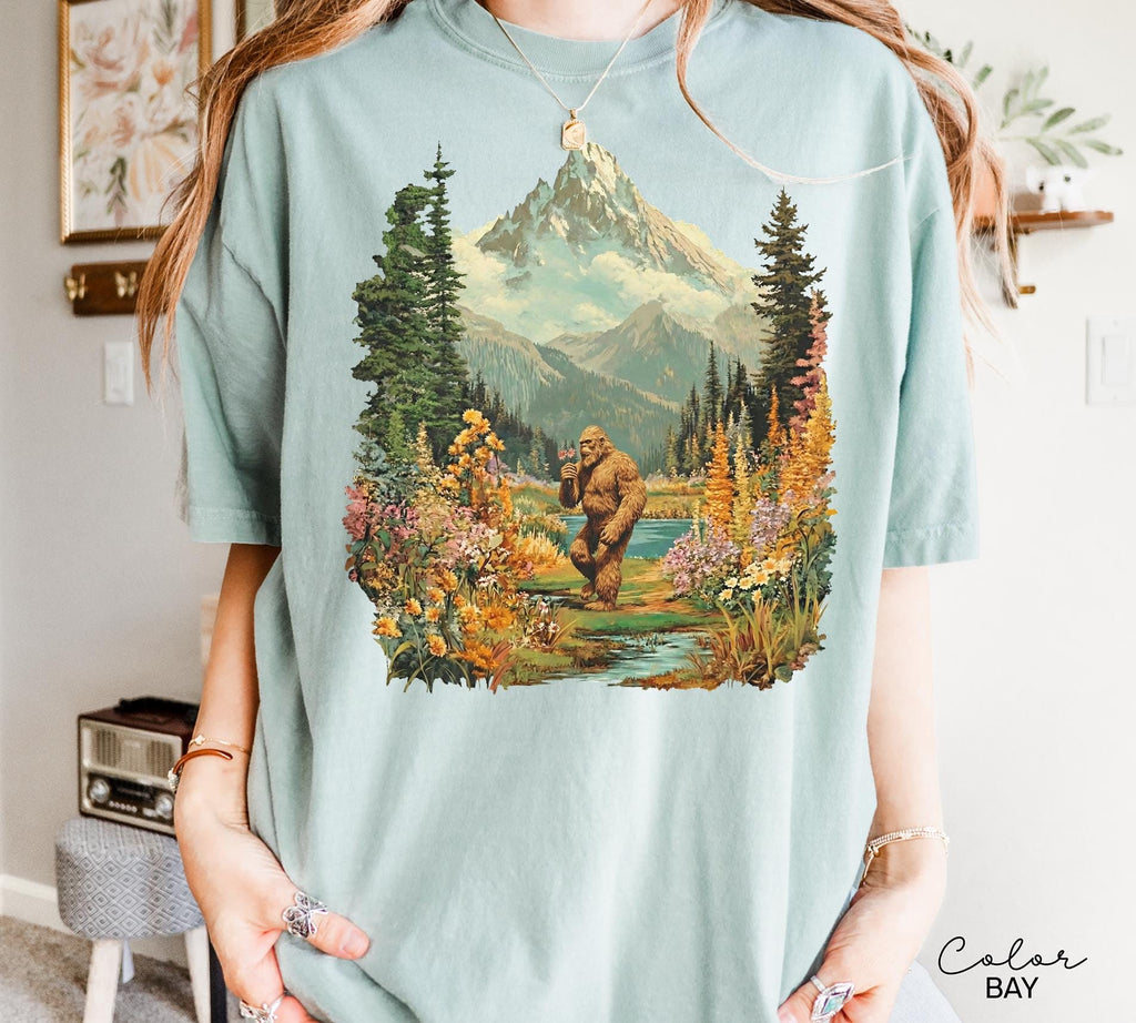 Big Foot Retro Nature Sweatshirt, 90s Style Crewneck Shirt