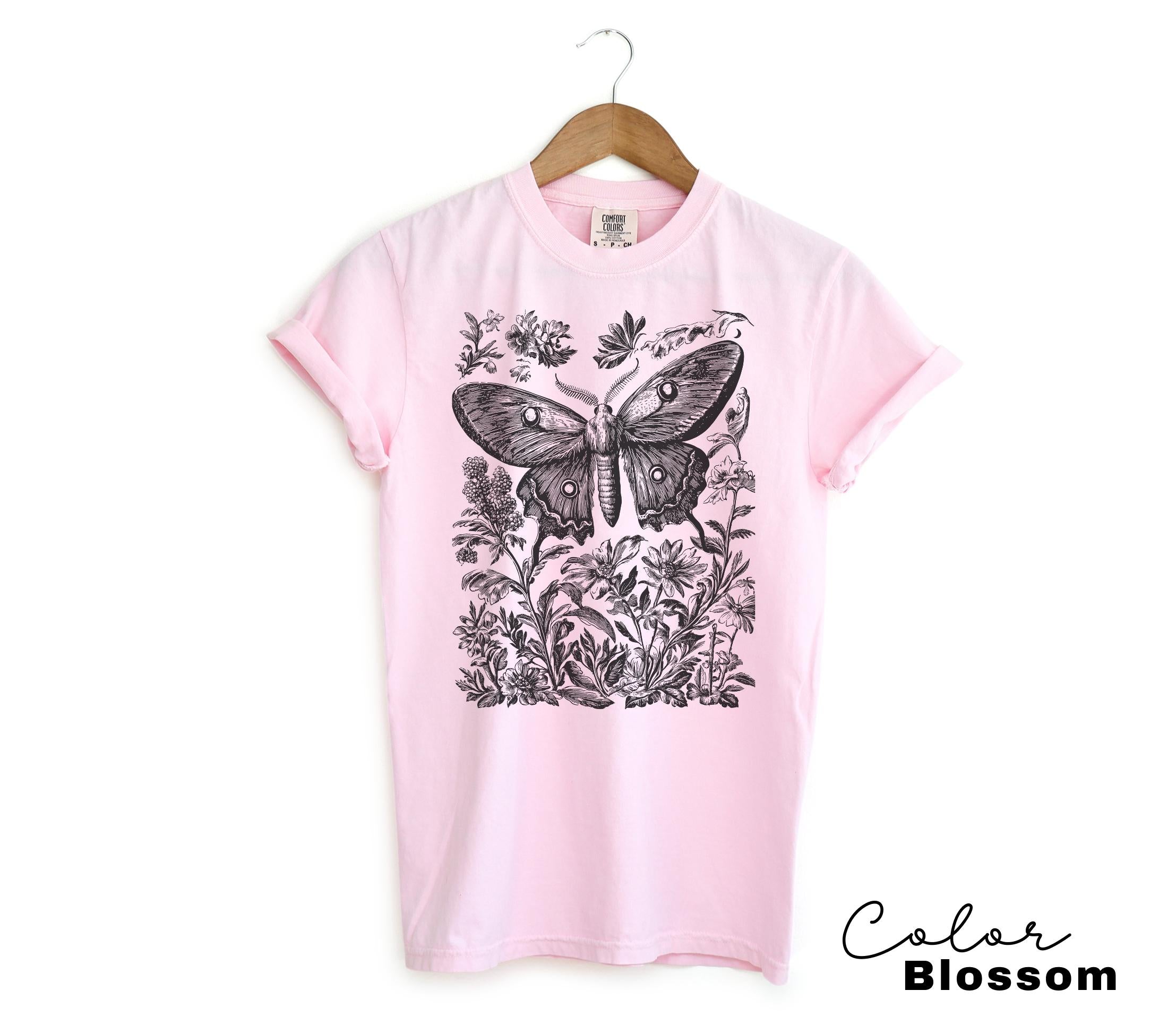 Vintage Oversized Comfort Colors Moth Shirt, Cottagecore Nature Sweatshirt, Washed Boho Gothic Nature Tee,
