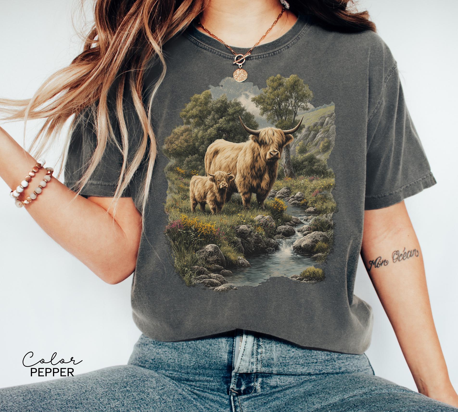 Cows Lover, Sunflower Spring T-shirt, Highland Cow, Nature Sweatshirt, Boho Western, Cottagecore, Western Farm Life