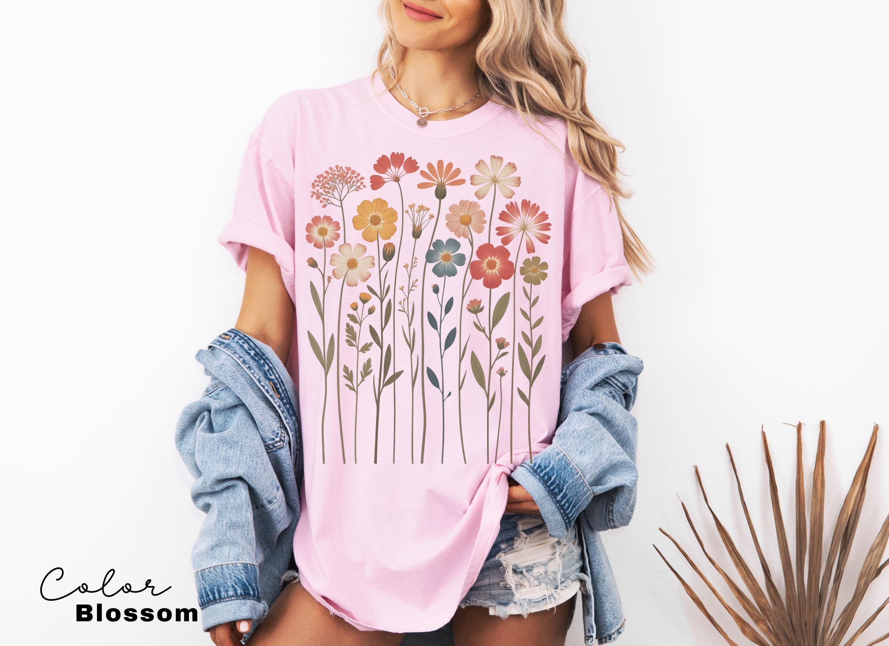 Cottagecore Floral Heart Shirt, Pressed Flower Sweatshirt, Boho Botanical Wildflower Shirt, Gift for Her