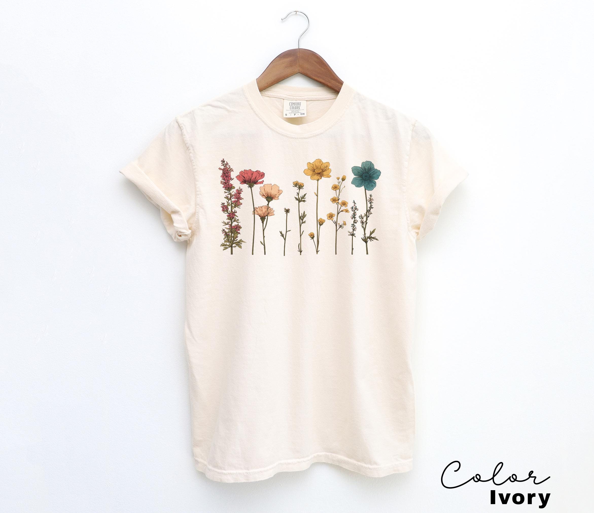 Daisy Shirt, Boho Floral Cottagecore Shirt, Botanical Shirt, WildFlower Sweatshirt, Nature Spring Shirt for Wome