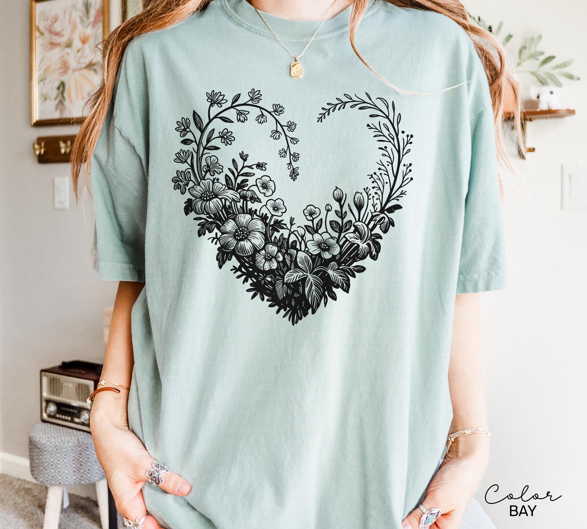 Vintage Wildflowers Graphic Shirt, Comfort Colors, 90s Retro Flowers Sweatshirt, Pressed Flowers, Gift For Her, Flower Girl,