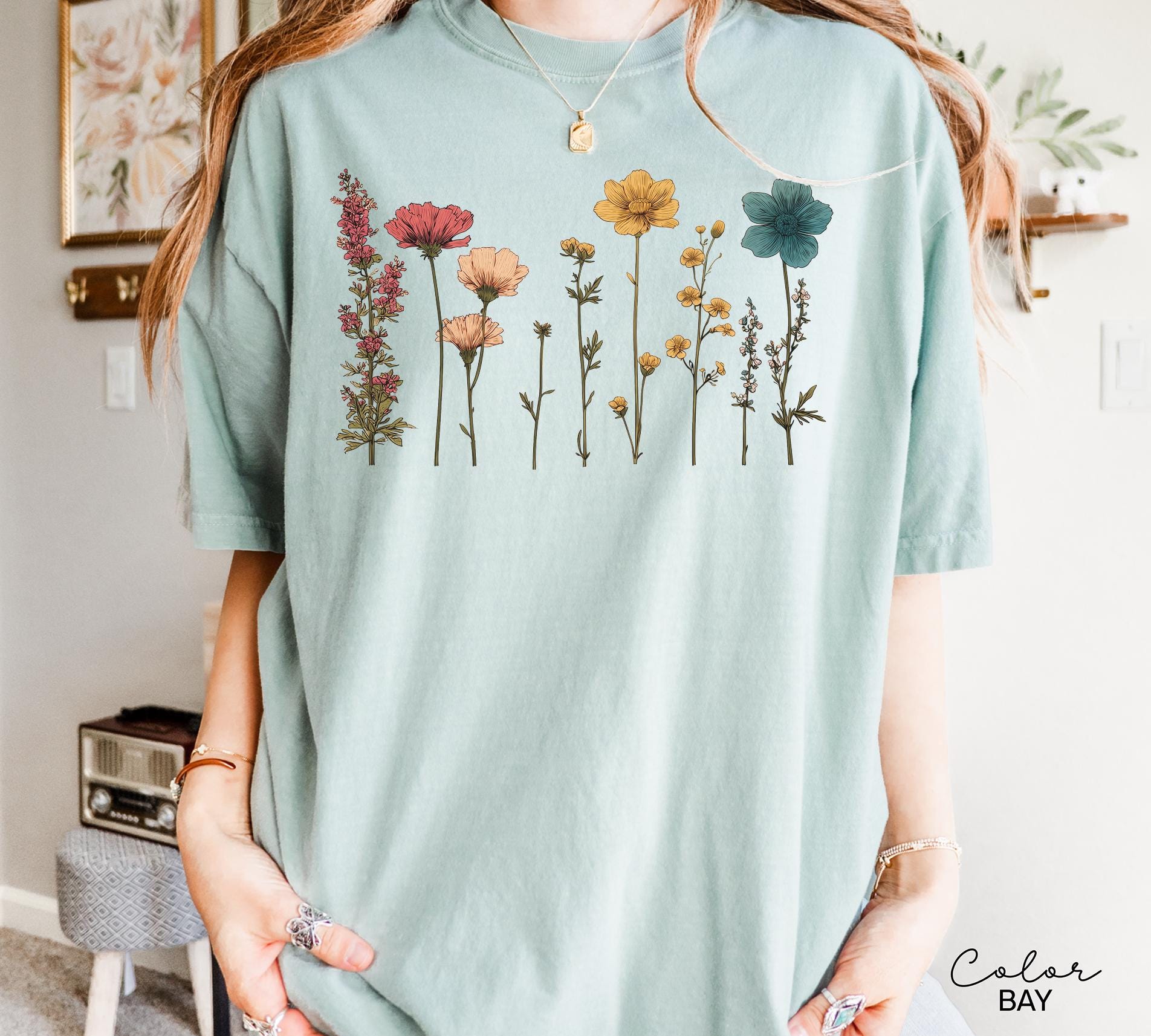 Daisy Shirt, Boho Floral Cottagecore Shirt, Botanical Shirt, WildFlower Sweatshirt, Nature Spring Shirt for Wome