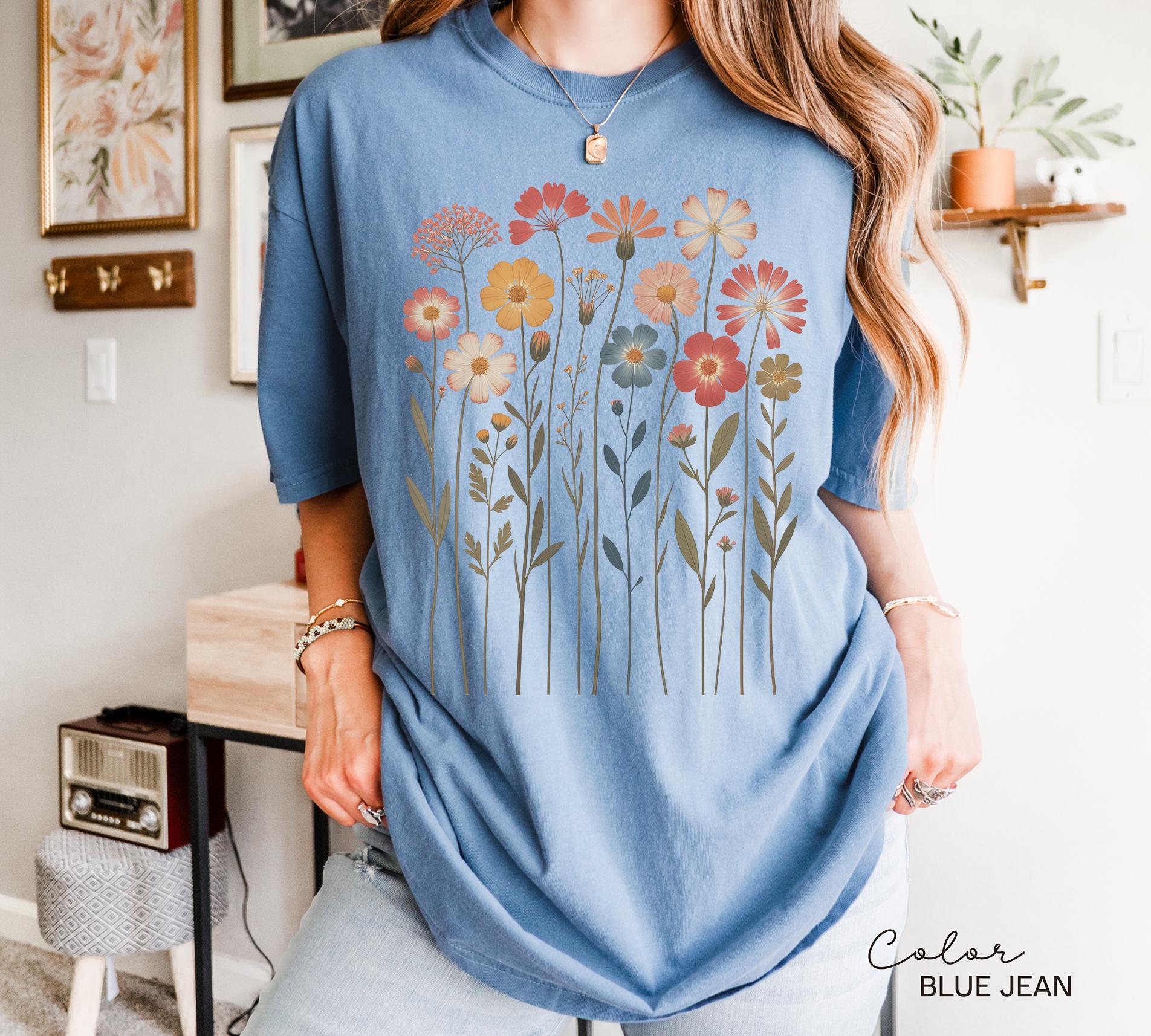 Cottagecore Floral Heart Shirt, Pressed Flower Sweatshirt, Boho Botanical Wildflower Shirt, Gift for Her