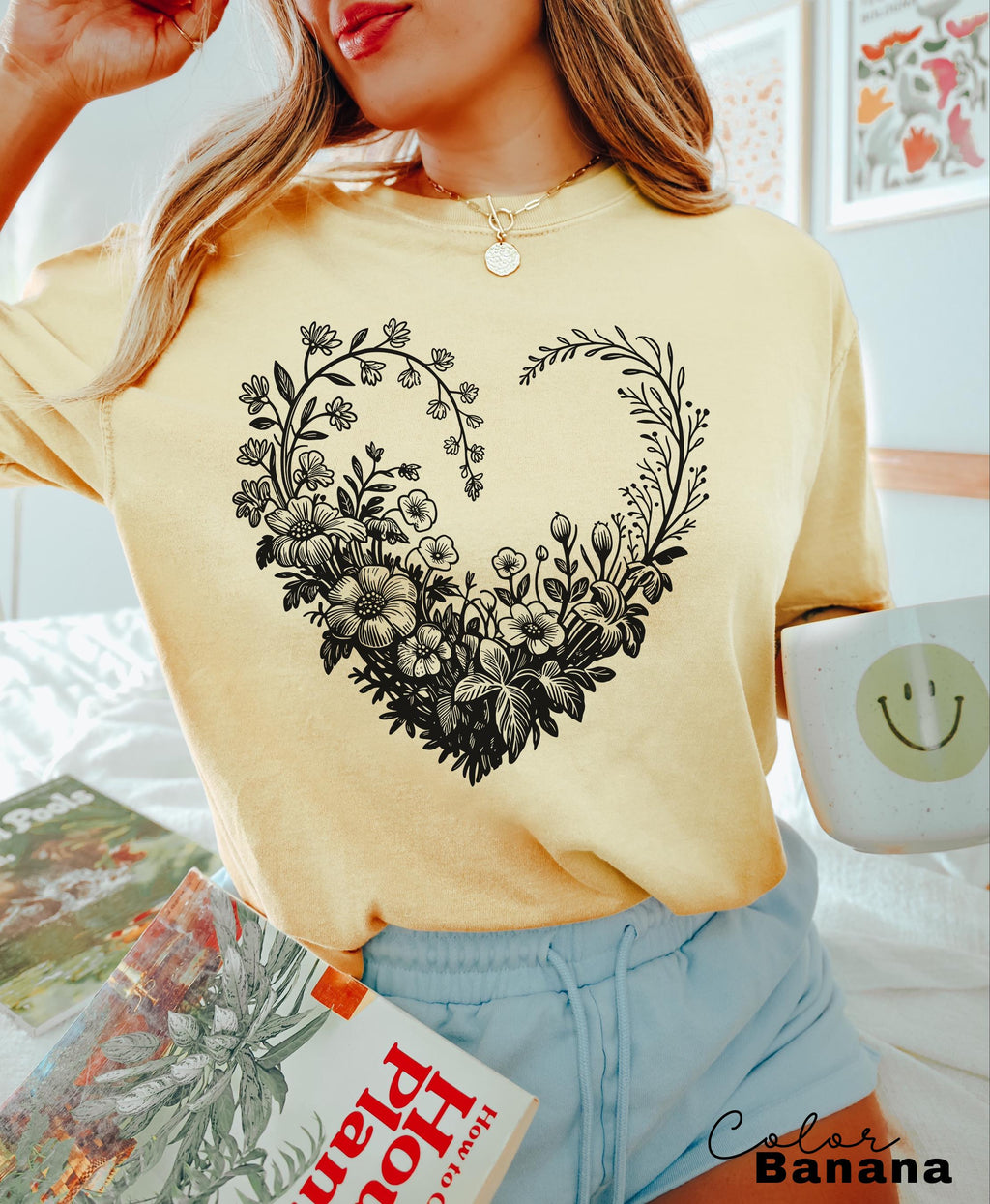 Vintage Wildflowers Graphic Shirt, Comfort Colors, 90s Retro Flowers Sweatshirt, Pressed Flowers, Gift For Her, Flower Girl,
