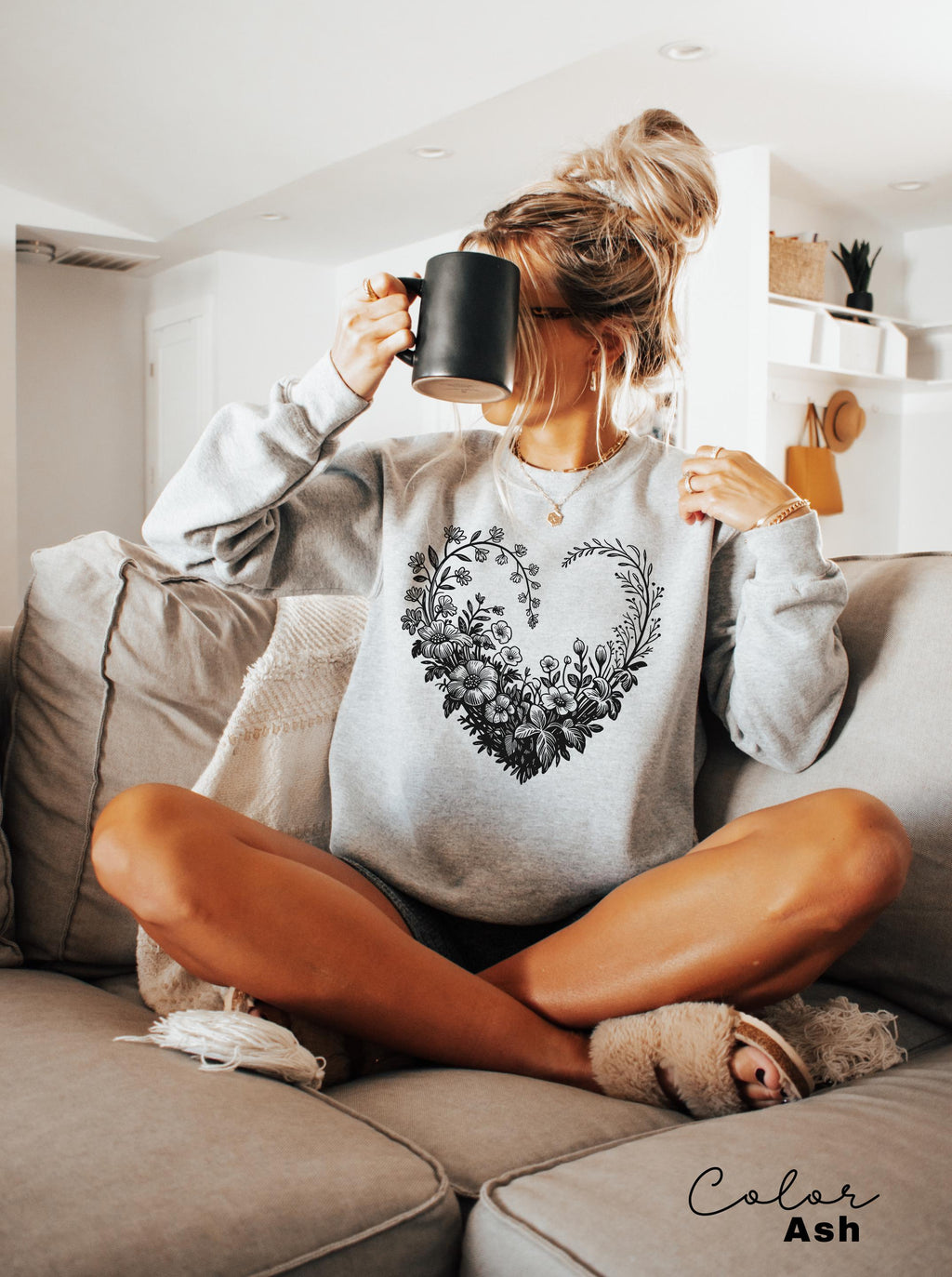 Vintage Wildflowers Graphic Comfort Colors T-Shirt & Sweatshirt