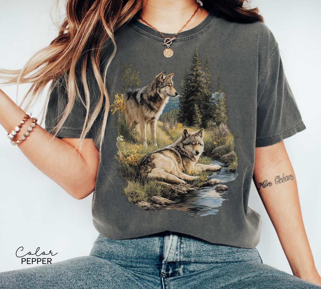 Retro Wolf 90s Sweatshirt , Nature Vintage Wildlife Forest Crewneck, Boho Unisex Cabincore Crewneck Cozy Season Rustic Wolves, Nostalgia