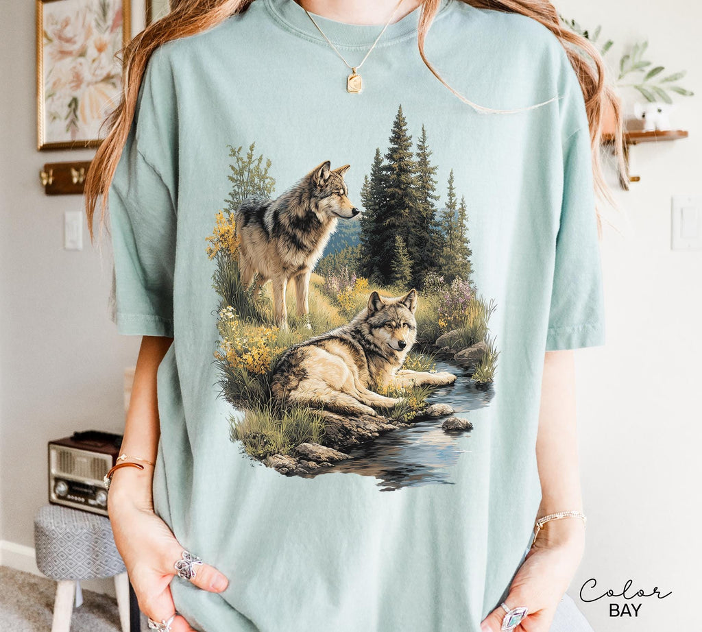 Retro Wolf 90s Sweatshirt, Vintage Nature Wildlife Forest Crewneck