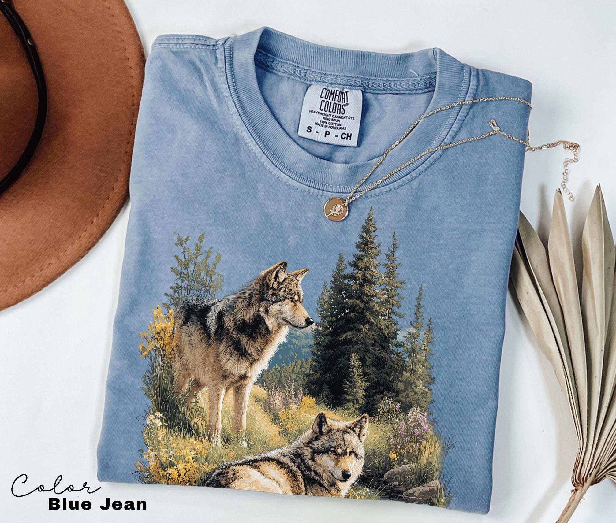 Retro Wolf 90s Sweatshirt , Nature Vintage Wildlife Forest Crewneck, Boho Unisex Cabincore Crewneck Cozy Season Rustic Wolves, Nostalgia