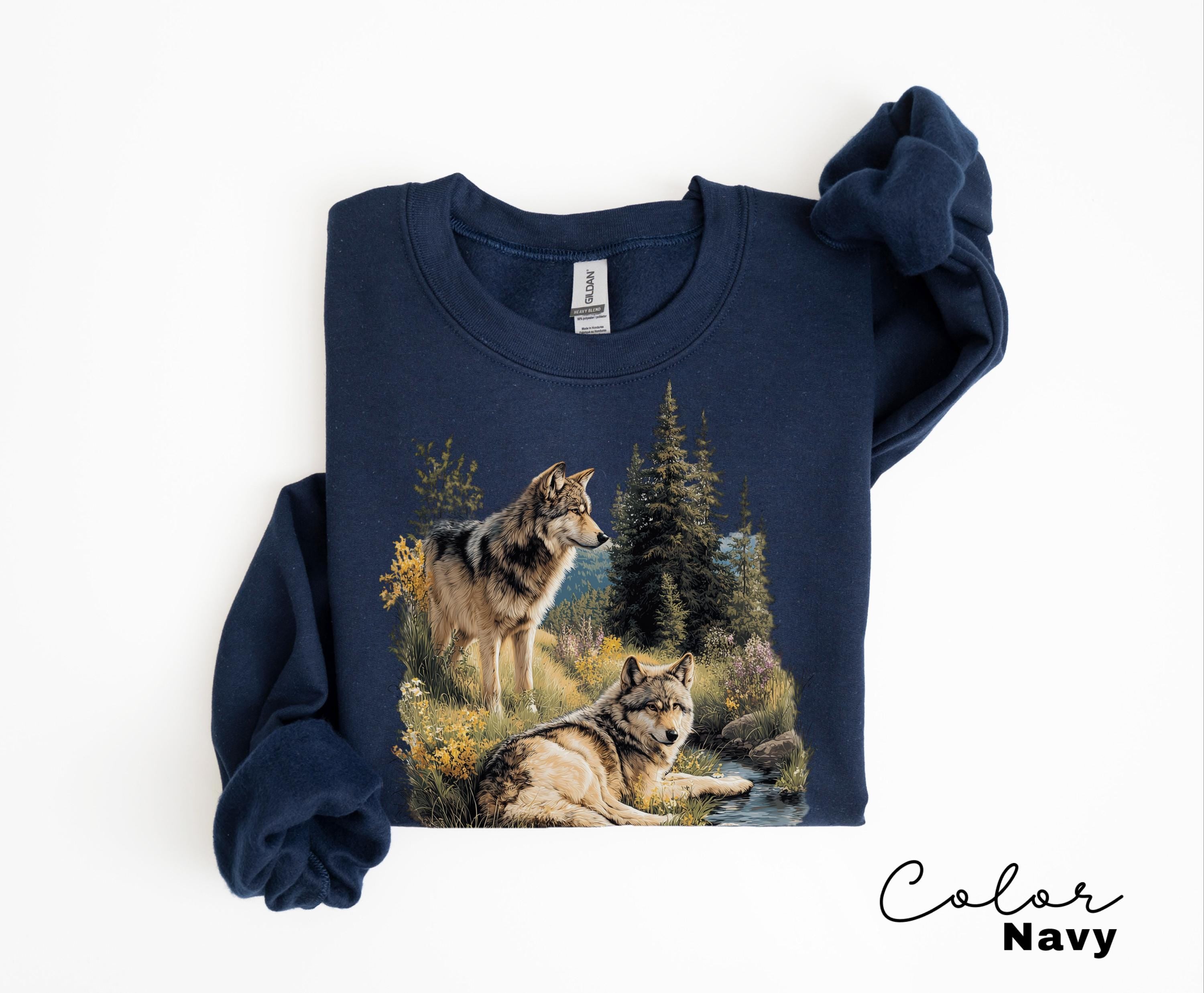 Retro Wolf 90s Sweatshirt, Vintage Nature Wildlife Forest Crewneck