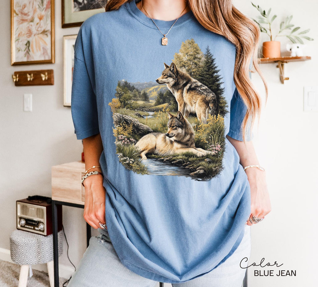 Retro Wolf 90s Spring T-Shirt, Nature Vintage Wildlife Forest Crewneck, Boho Unisex Cabincore Crewneck Cozy Season Rustic Wolves, Nostalgia