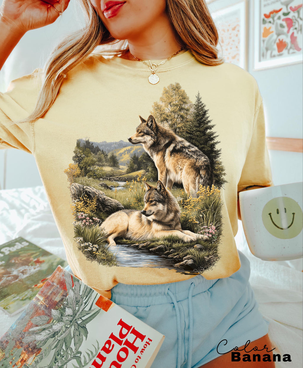 Retro Wolf 90s Spring T-Shirt, Nature Vintage Wildlife Forest Crewneck, Boho Unisex Cabincore Crewneck Cozy Season Rustic Wolves, Nostalgia