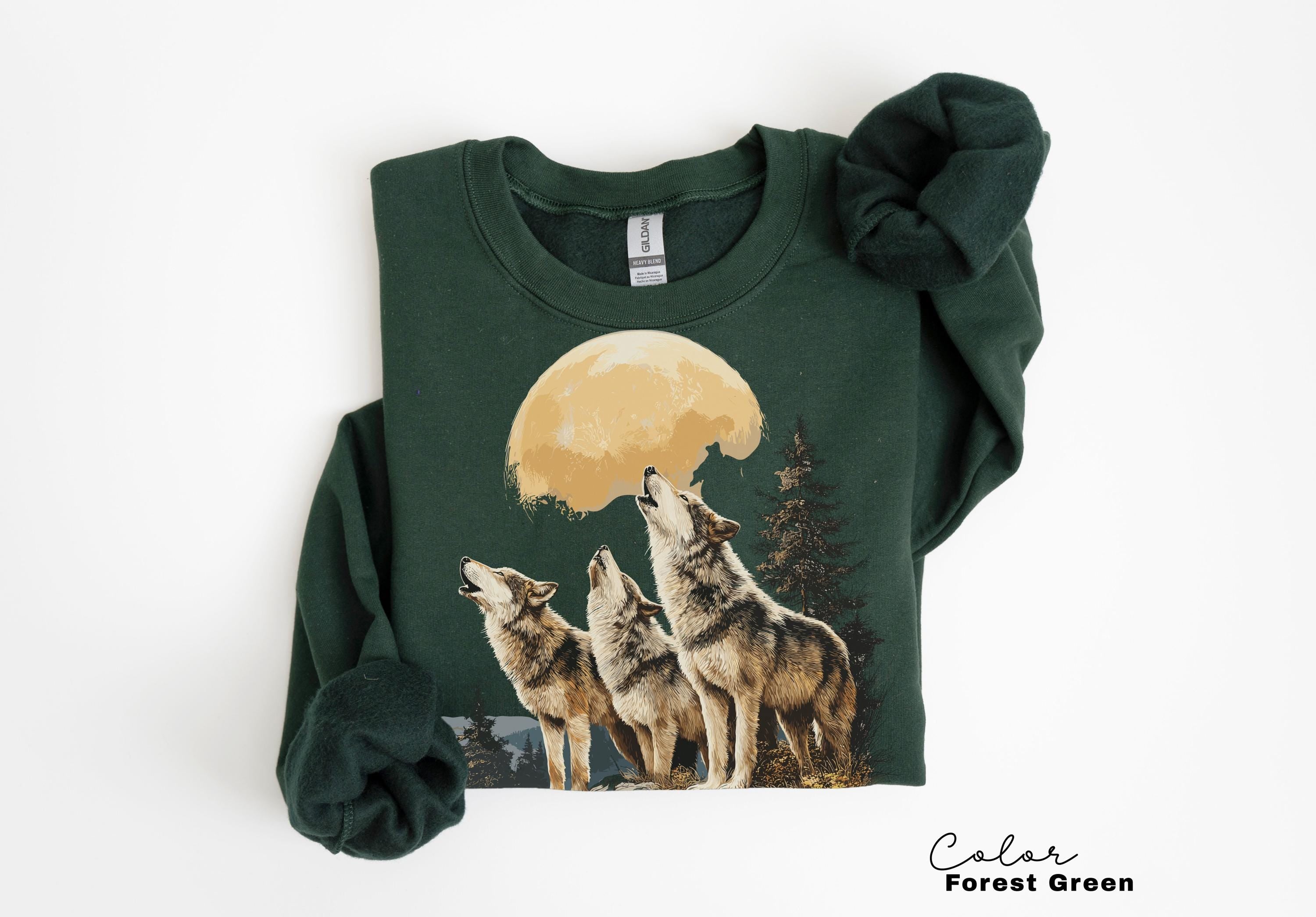 Wolf 90s Moon T-Shirt, Vintage Nature Wildlife Crewneck