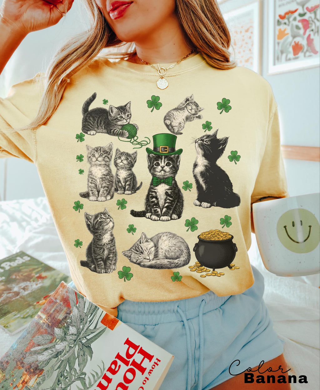 St Patricks Day Comfort Colors Cat Kitten Shirt, Lucky Shamrock, Cute Saint Patrick's Party Tee, Kitten Sweatshirt