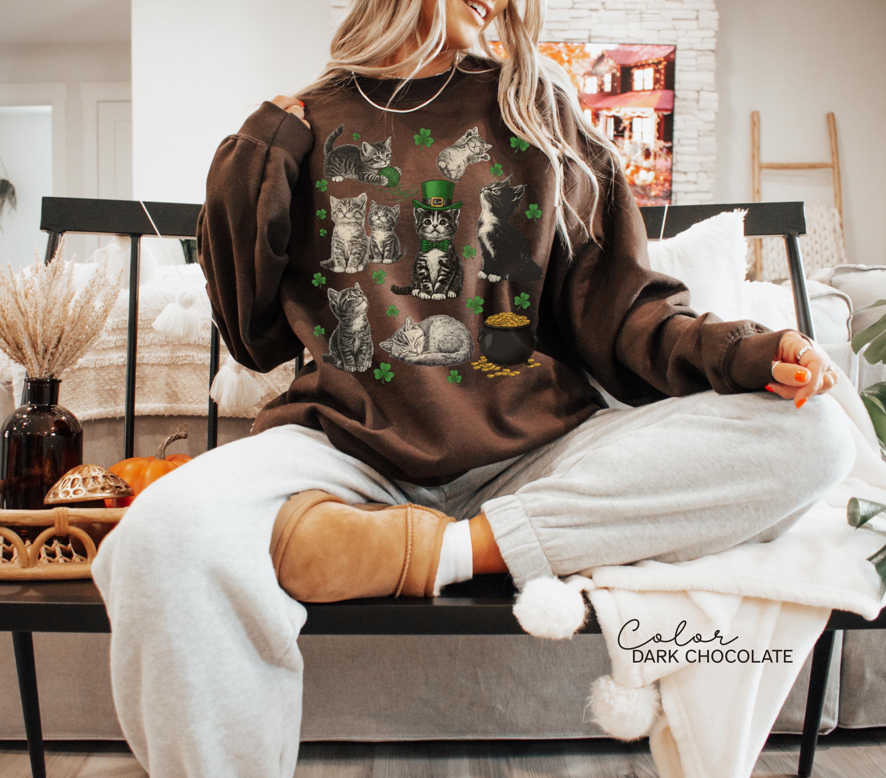 St Patricks Day Cat Kitten Shirt with Lucky Shamrock Design