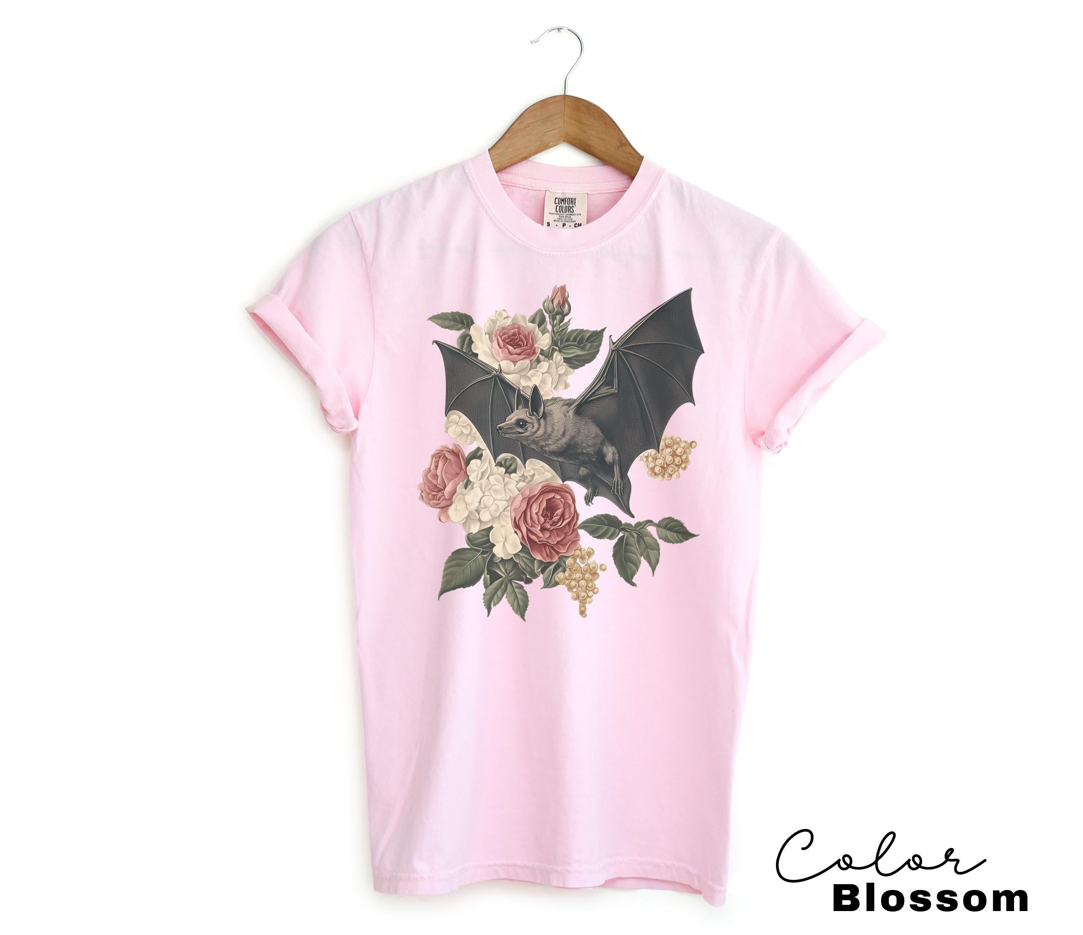 Dark Academia Bat Shirt, Gothic Cottagecore Graphic Tee, Bats 90s T Shirt, Goblincore Sweatshirt
