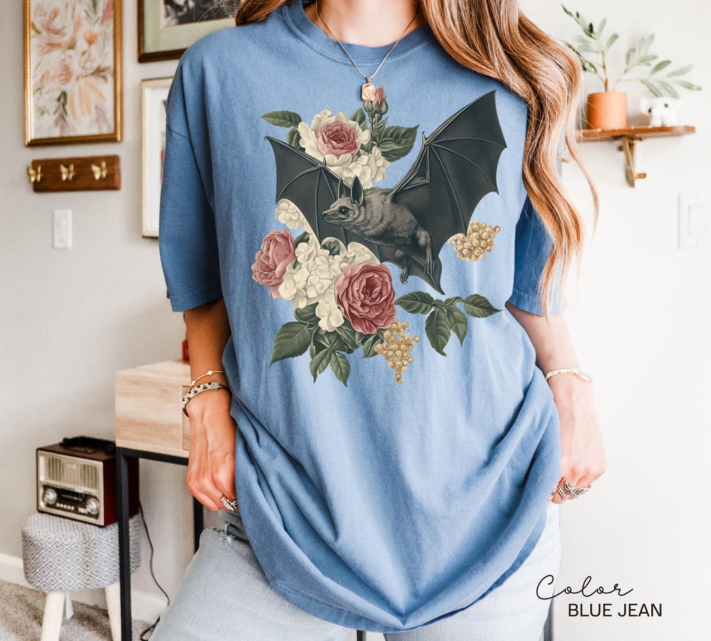 Dark Academia Bat Shirt, Gothic Cottagecore Graphic Tee, Bats 90s T Shirt, Goblincore Sweatshirt